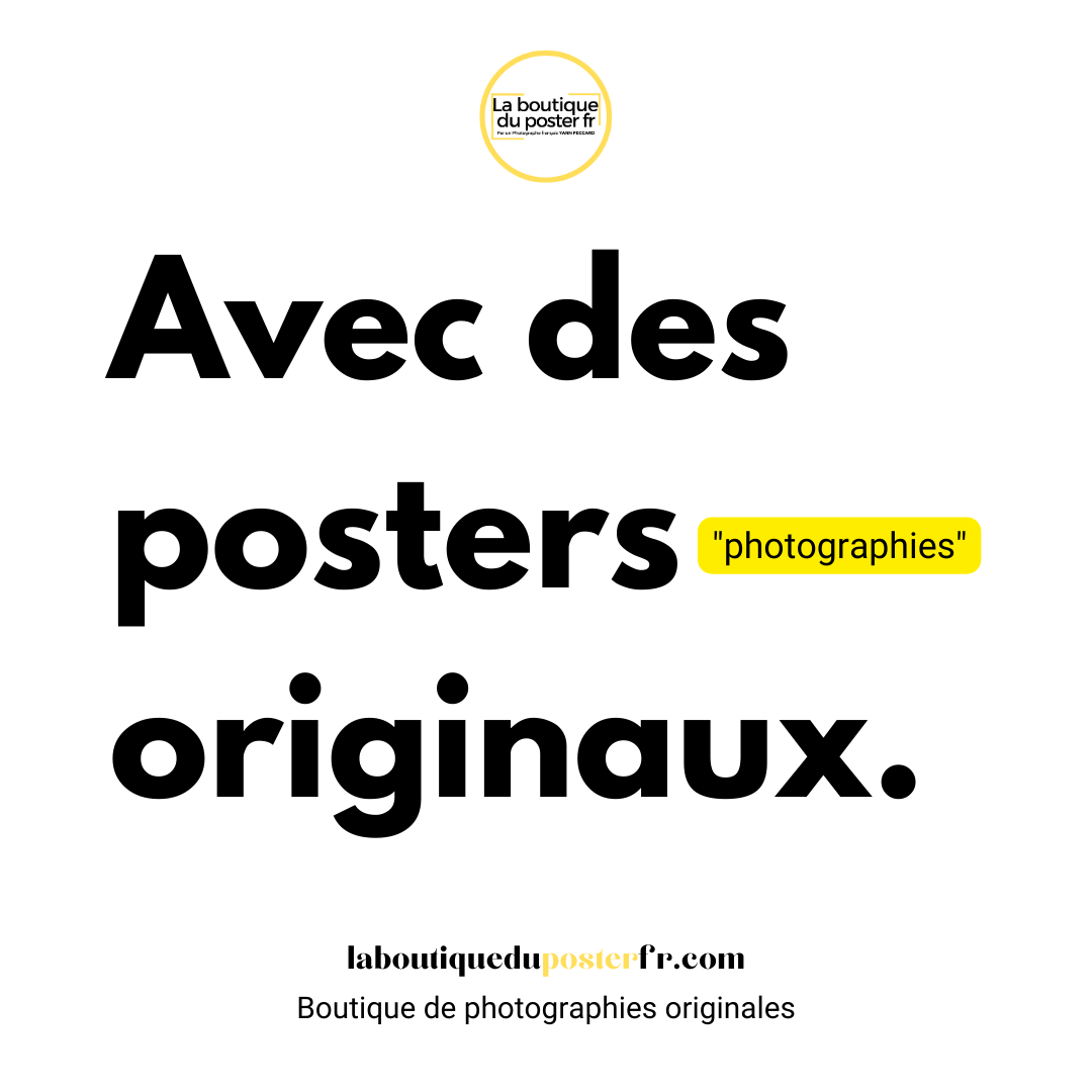 Avec des posters originaux.
