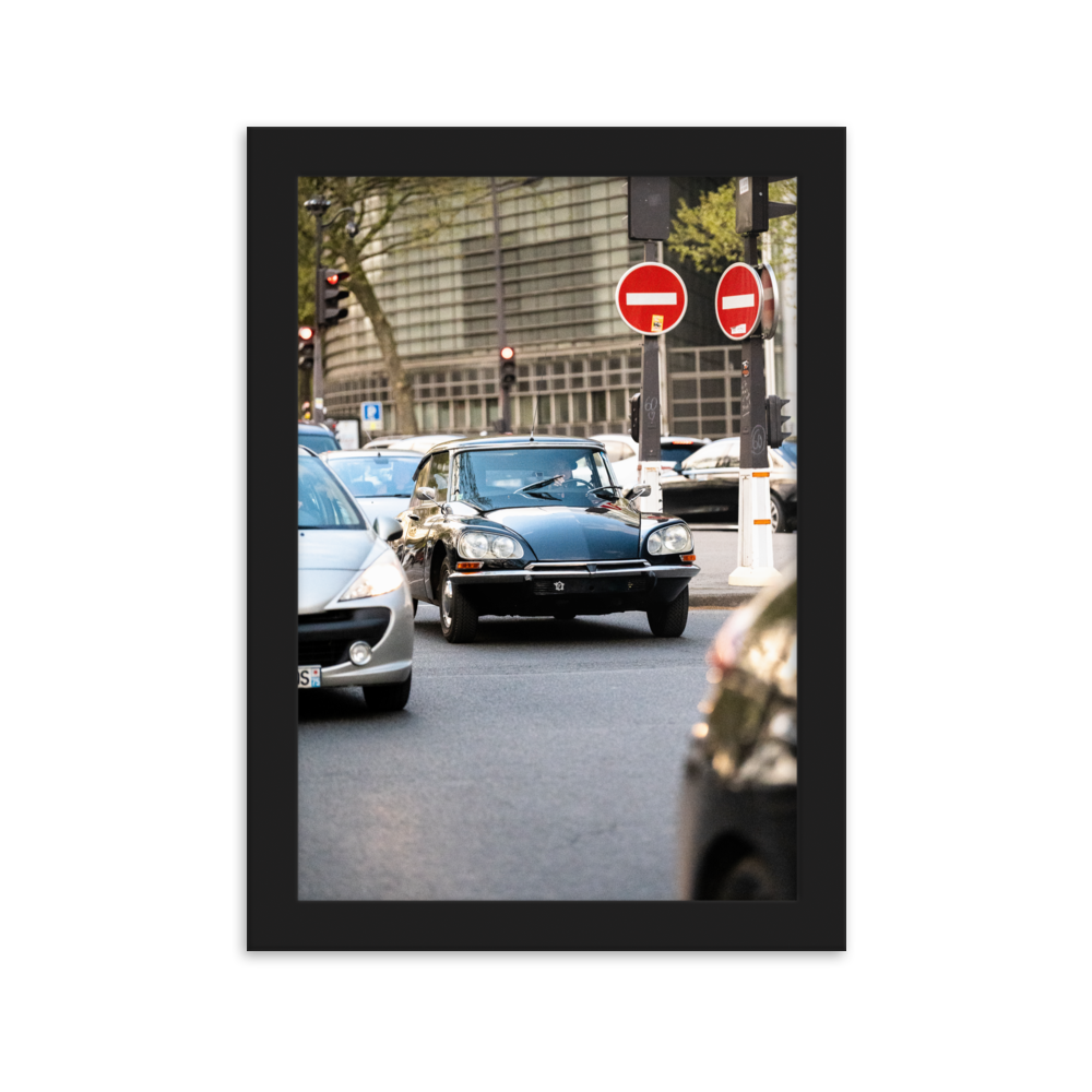 Poster mural et affiche - Citroën DS N01 – Photographie de vielle voiture – Poster photographie, photographie murale et des posters muraux unique au monde. La boutique de posters créée par Yann Peccard un Photographe français.
