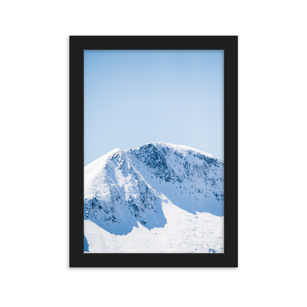 Poster d'une photographie de montagnes enneigées du Cantal.