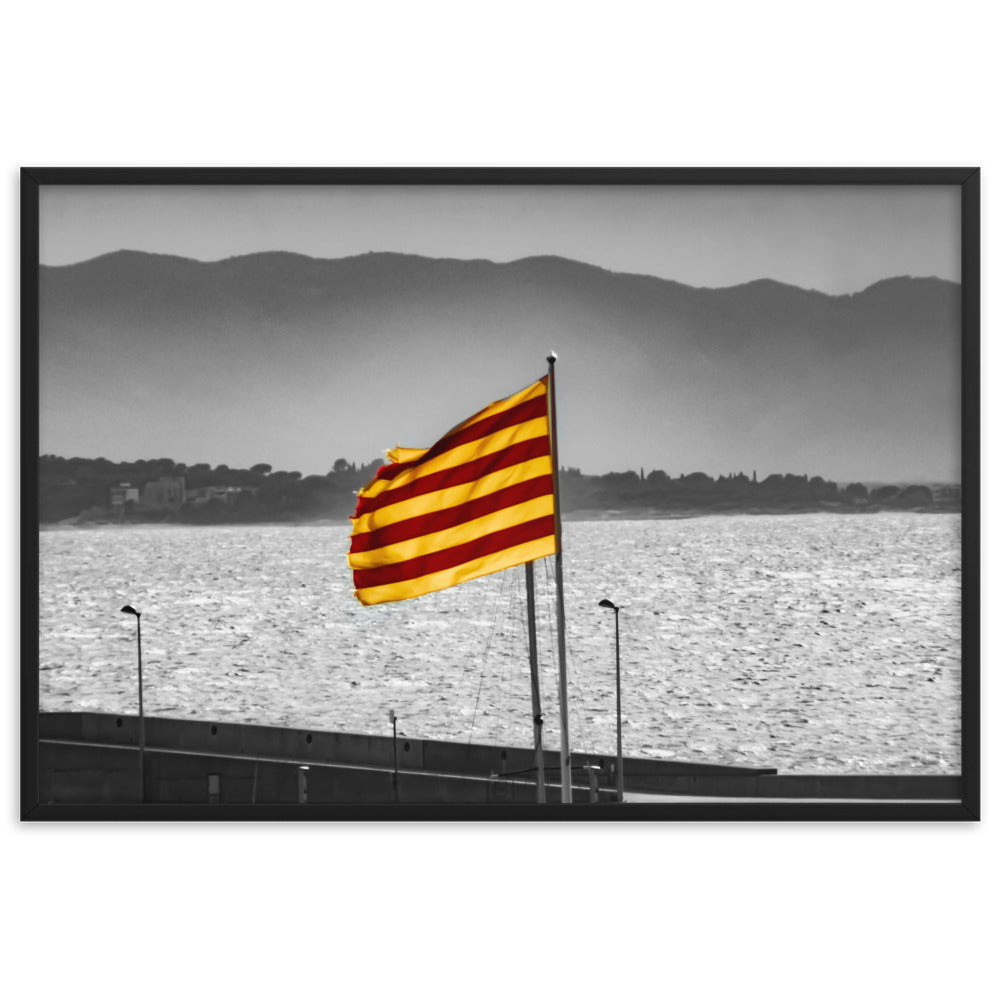 Photographie "Catalunya" par Hadrien Geraci, drapeau catalan et paysage pittoresque