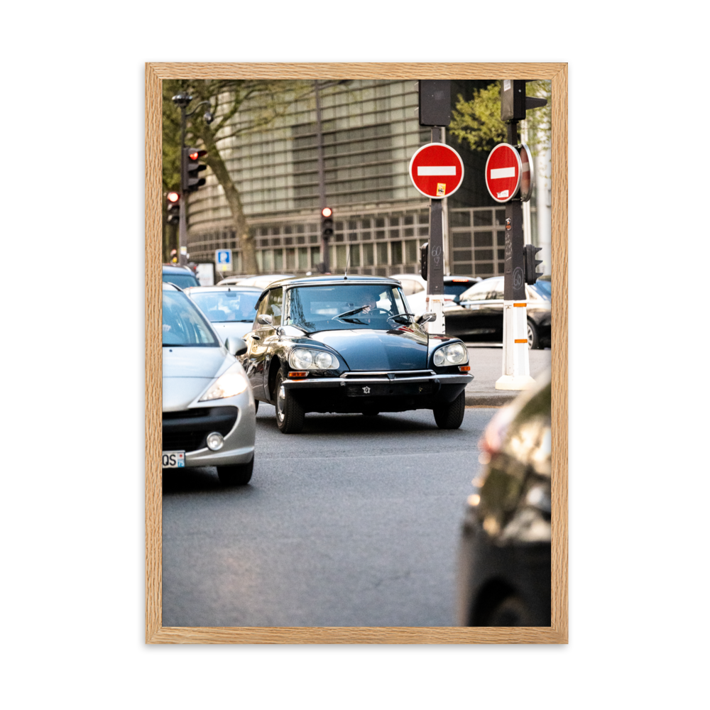 Poster mural et affiche - Citroën DS N01 – Photographie de vielle voiture – Poster photographie, photographie murale et des posters muraux unique au monde. La boutique de posters créée par Yann Peccard un Photographe français.