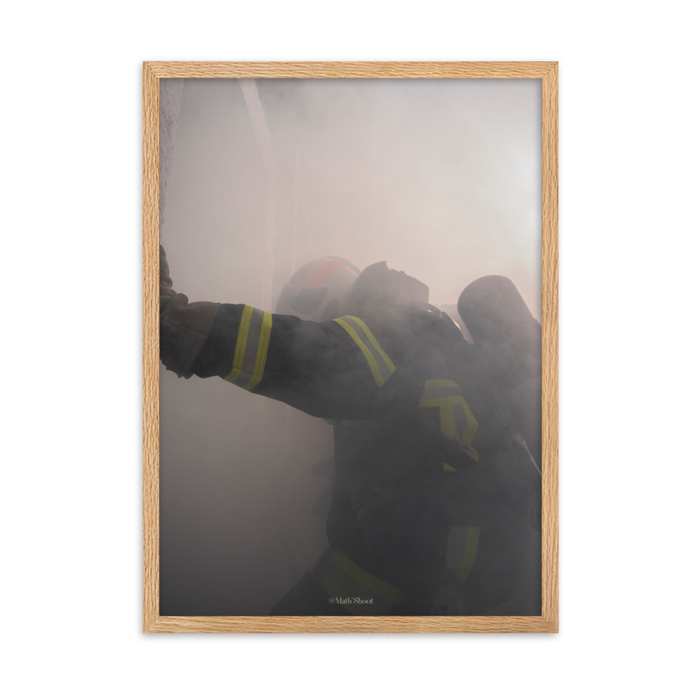 Image du poster "Détermination" par Math_Shoot FR, capturant la bravoure des pompiers face à l'adversité.