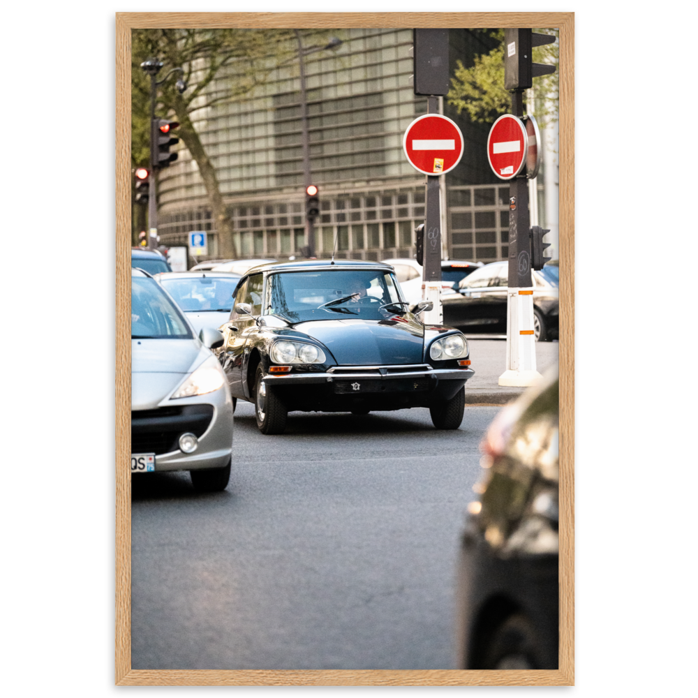 Poster mural et affiche - Citroën DS N01 – Photographie de vielle voiture – Poster photographie, photographie murale et des posters muraux unique au monde. La boutique de posters créée par Yann Peccard un Photographe français.