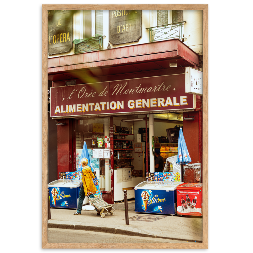 Poster de photographie d'une alimentation générale vintage dans une rue parisienne.