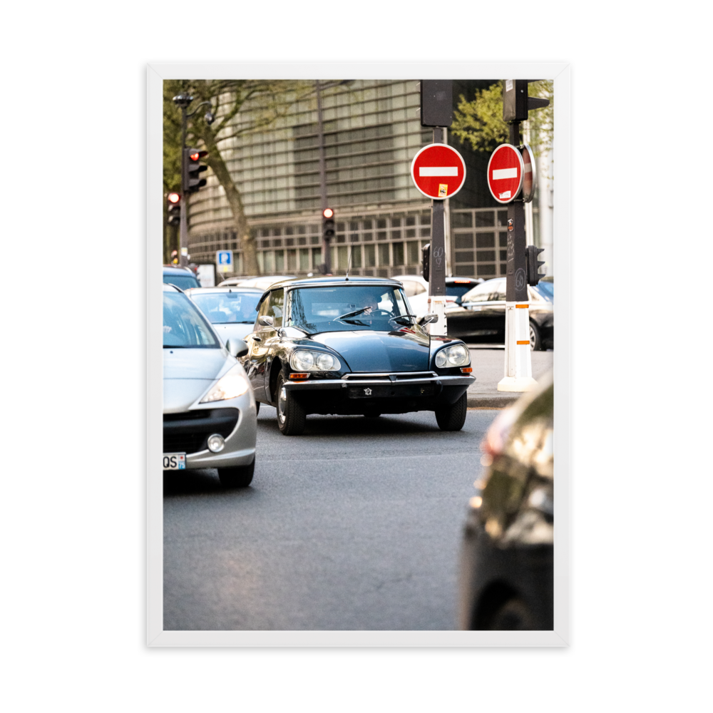 Poster mural et affiche - Citroën DS N01 – Photographie de vielle voiture – Poster photographie, photographie murale et des posters muraux unique au monde. La boutique de posters créée par Yann Peccard un Photographe français.