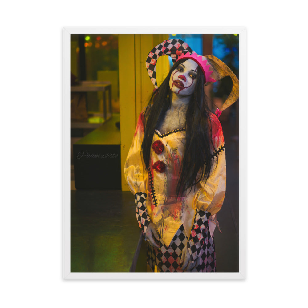 Image captivante d'un clown aux couleurs vives pour Halloween, une œuvre de Paam.Photo, parfaite pour représenter l'audace et la créativité de la fête.