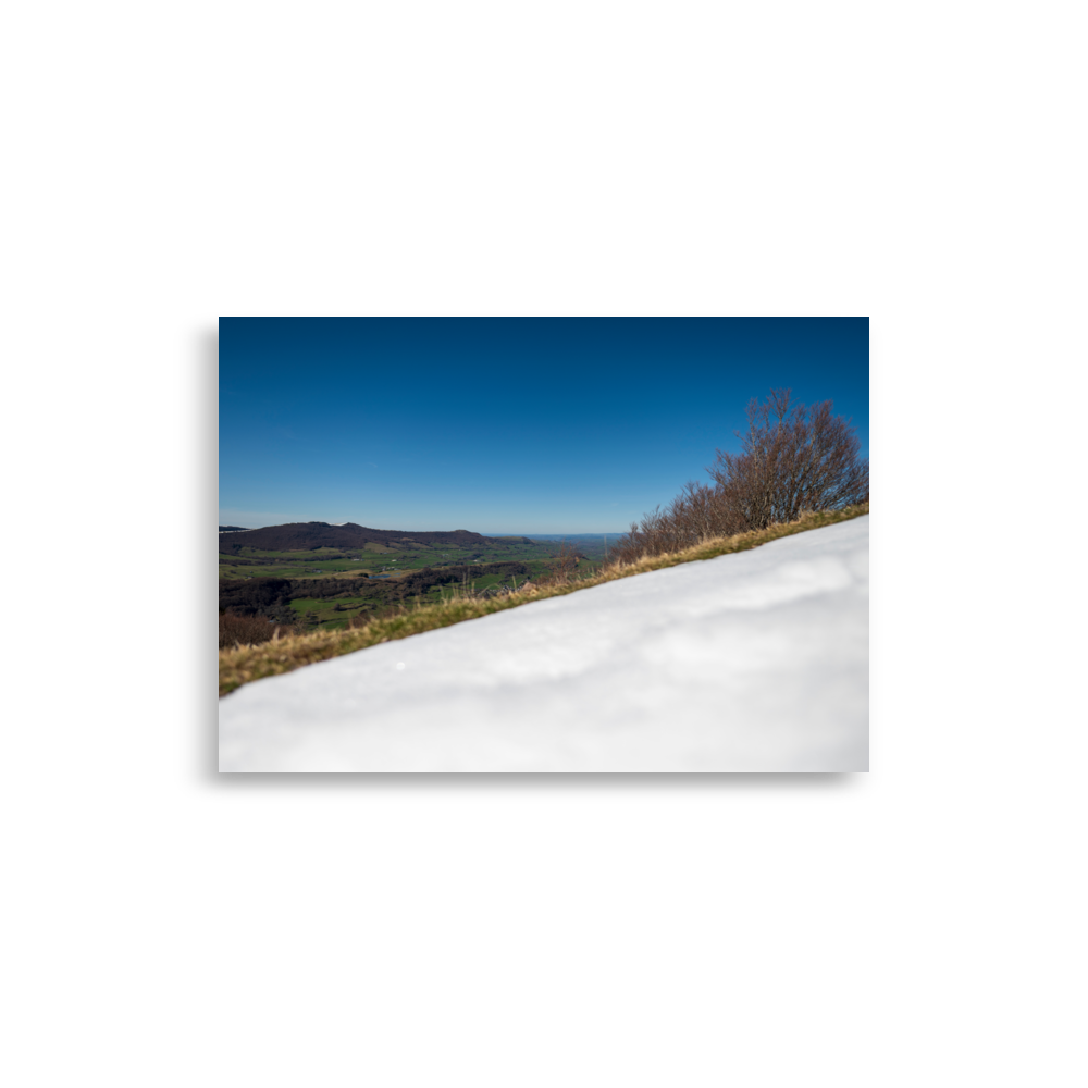 Poster - Entre ciel et terre – Photographie de paysage du cantal – De la photographie murale et des posters unique au monde. La boutique de posters créée par Yann Peccard un Photographe français.