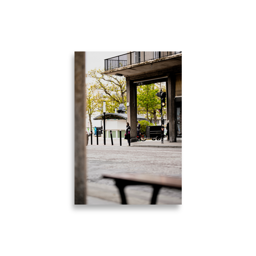 Poster de photographie de rue "Le Havre N03", capturant un moment unique de la vie urbaine au Havre.