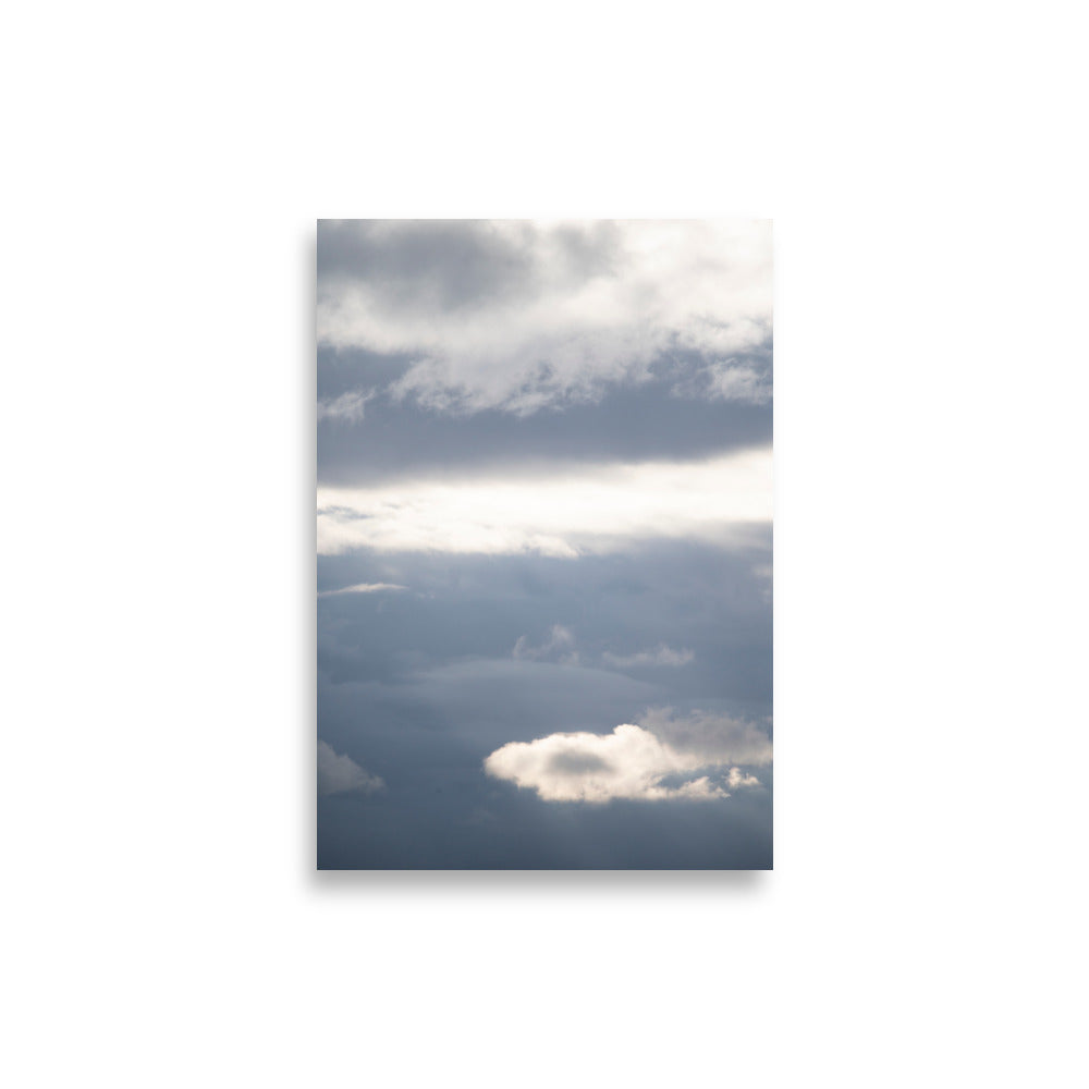 Poster Nuages - Une photographie captivante des nuages, offrant une ambiance de rêverie et d'évasion