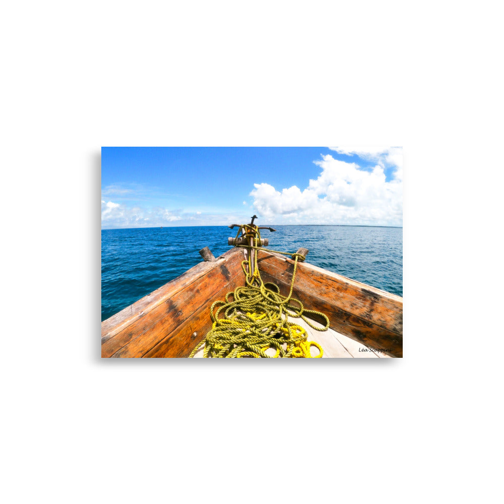 Poster "Indian Ocean" par Léa Scappini montrant une barque traditionnelle sur des eaux turquoises.