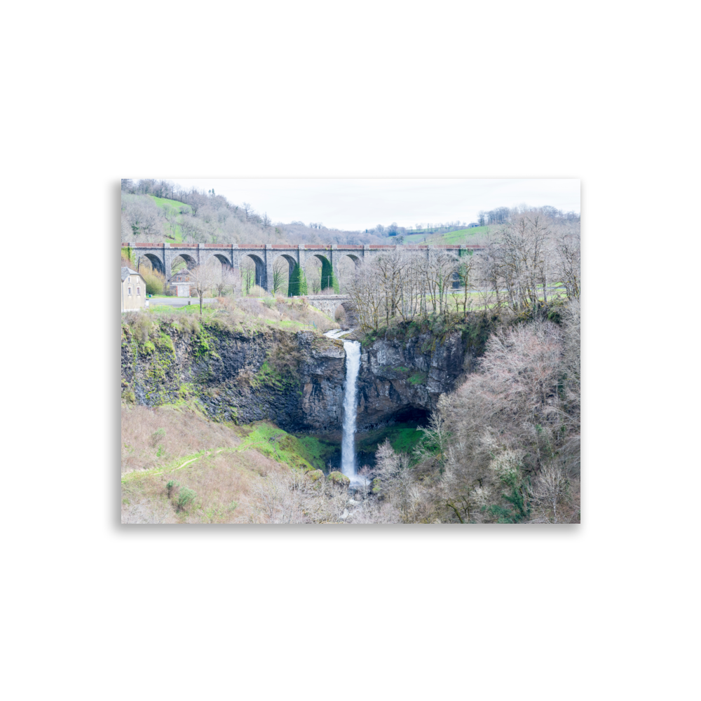 Poster de la cascade de Salins pendant une saison sans fleurs, photographie de nature.