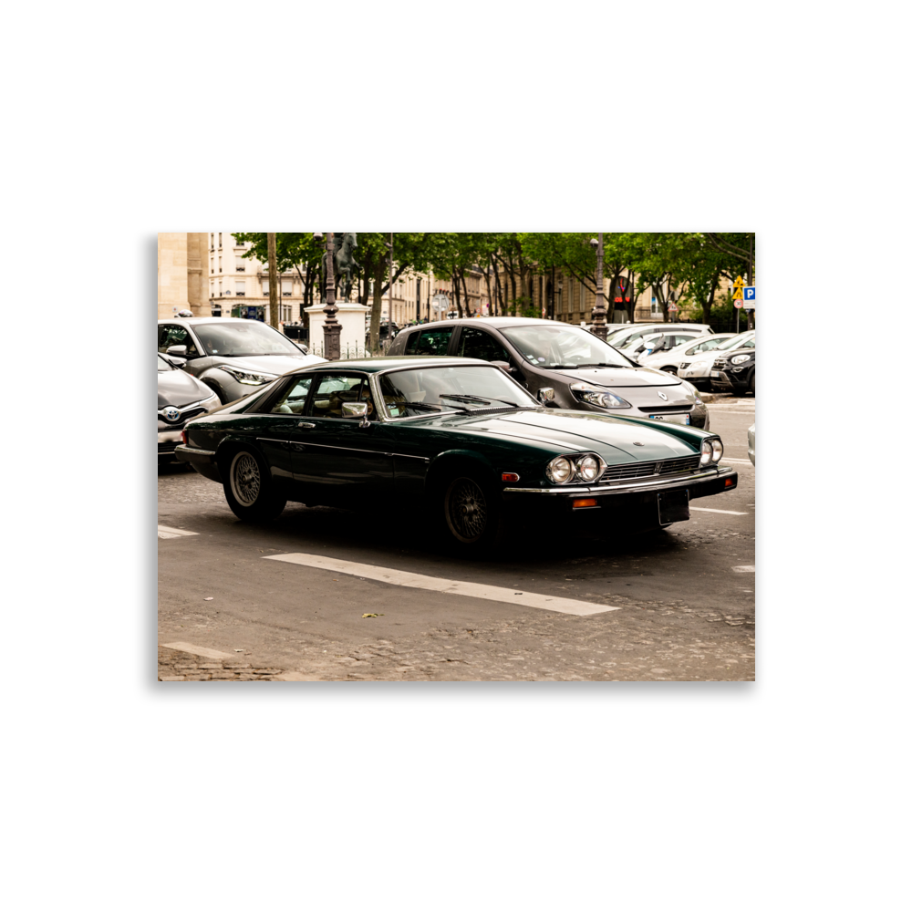 Poster de photographie d'une Jaguar XJS en plein Paris.