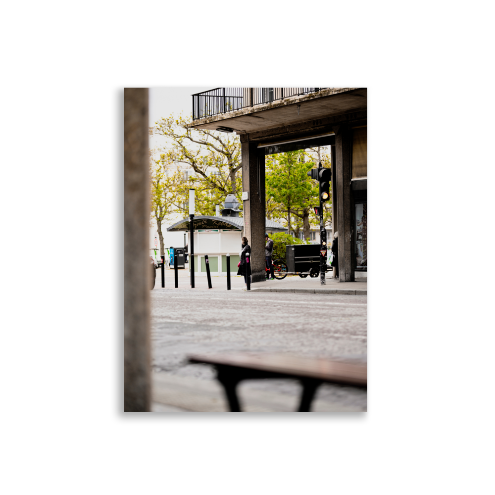 Poster de photographie de rue "Le Havre N03", capturant un moment unique de la vie urbaine au Havre.