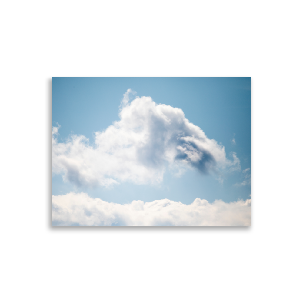 Affiche de la photographie "Nuages N03" montrant un visage dissimulé dans le ciel nuageux