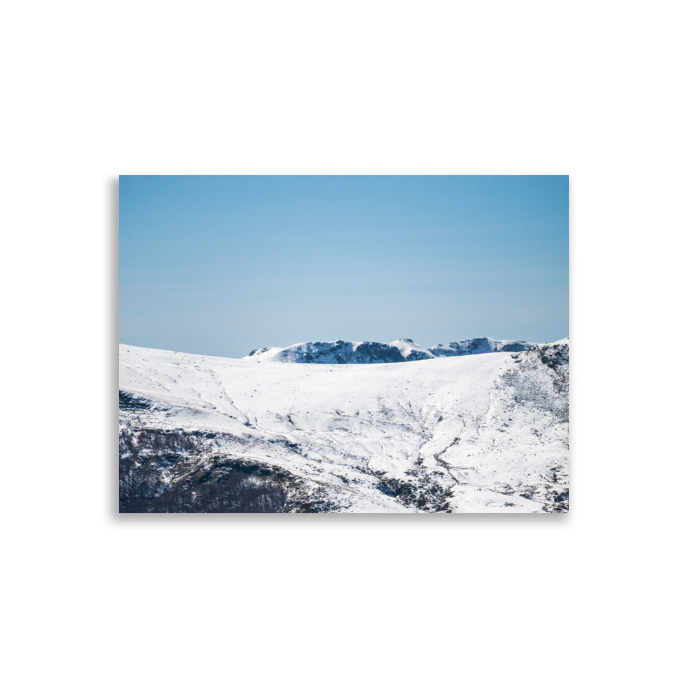  Montagnes du Cantal N15 - Paysage magnifique des montagnes enneigées - La Boutique du Poster