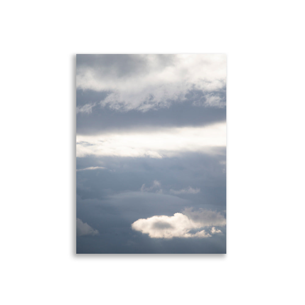 Poster Nuages - Une photographie captivante des nuages, offrant une ambiance de rêverie et d'évasion