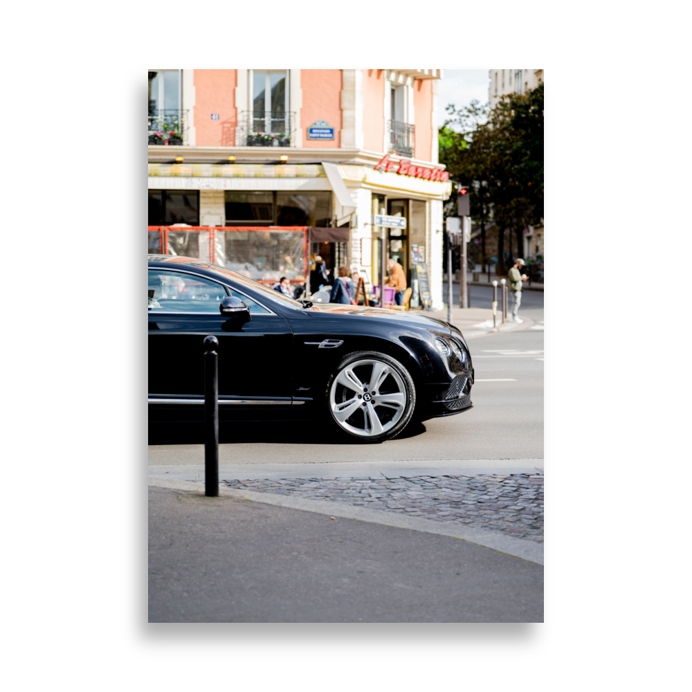 Poster d'une Bentley Continental noire sous le soleil parisien, symbole de luxe et d'élégance