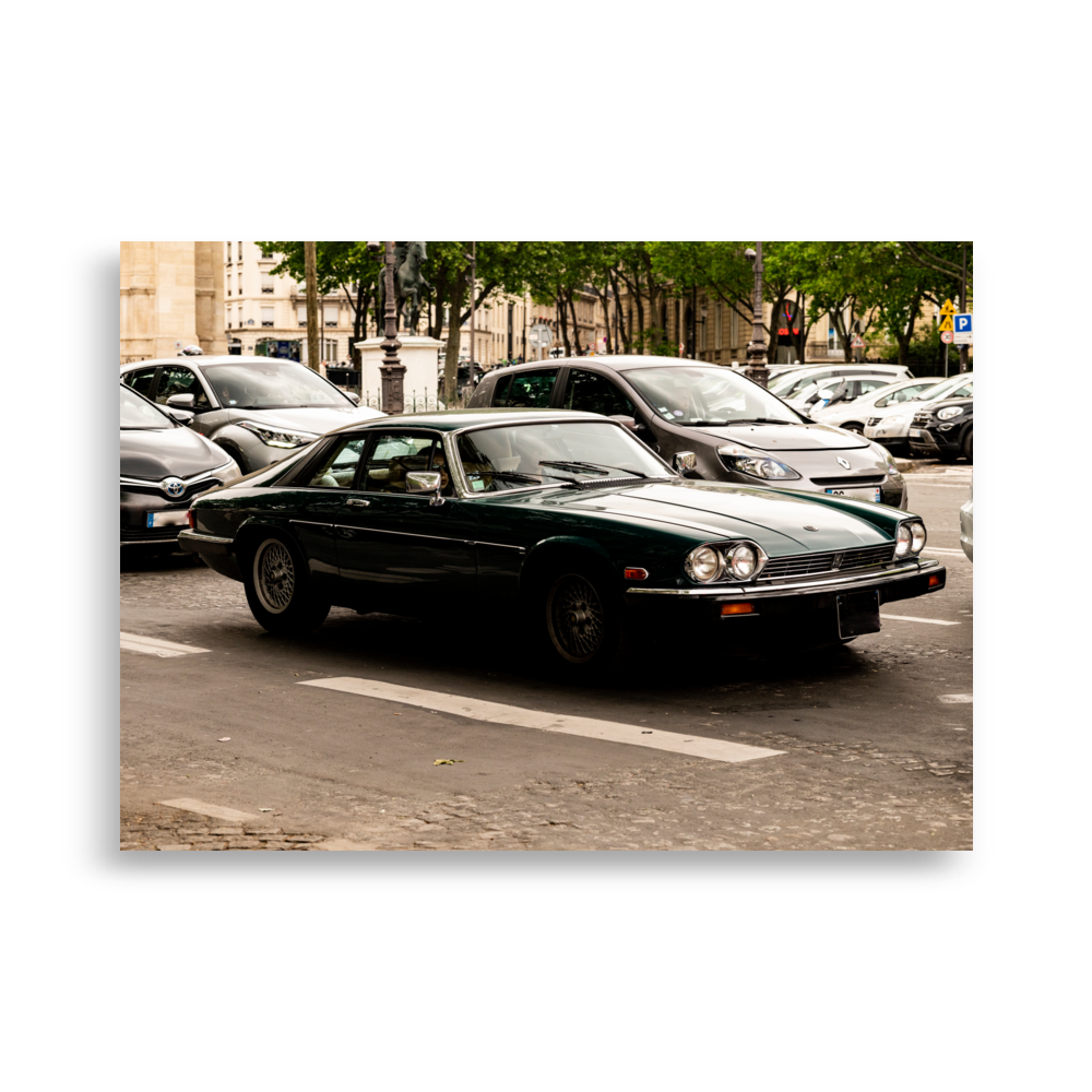 Poster de photographie d'une Jaguar XJS en plein Paris.