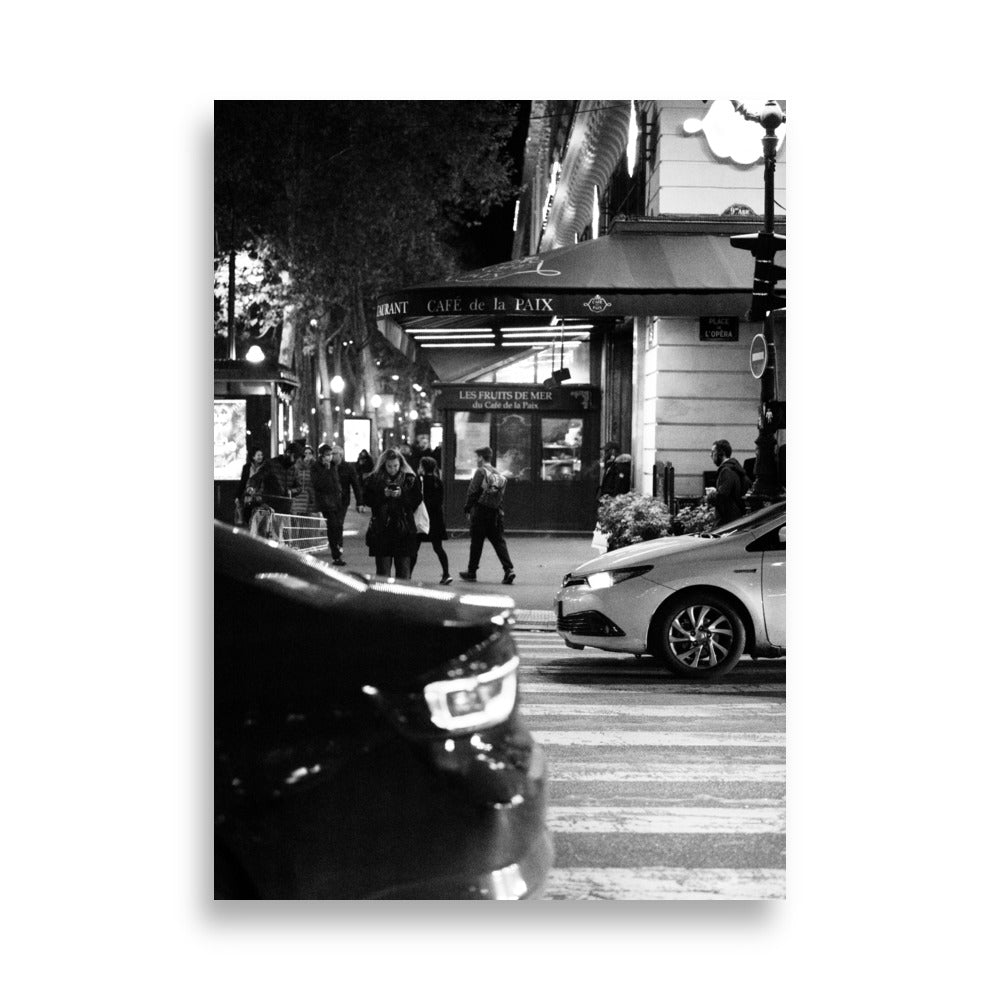 Poster 50x70 photo de rue N26 - Capturer l'essence de la vie urbaine avec cette photographie de rue saisissante.