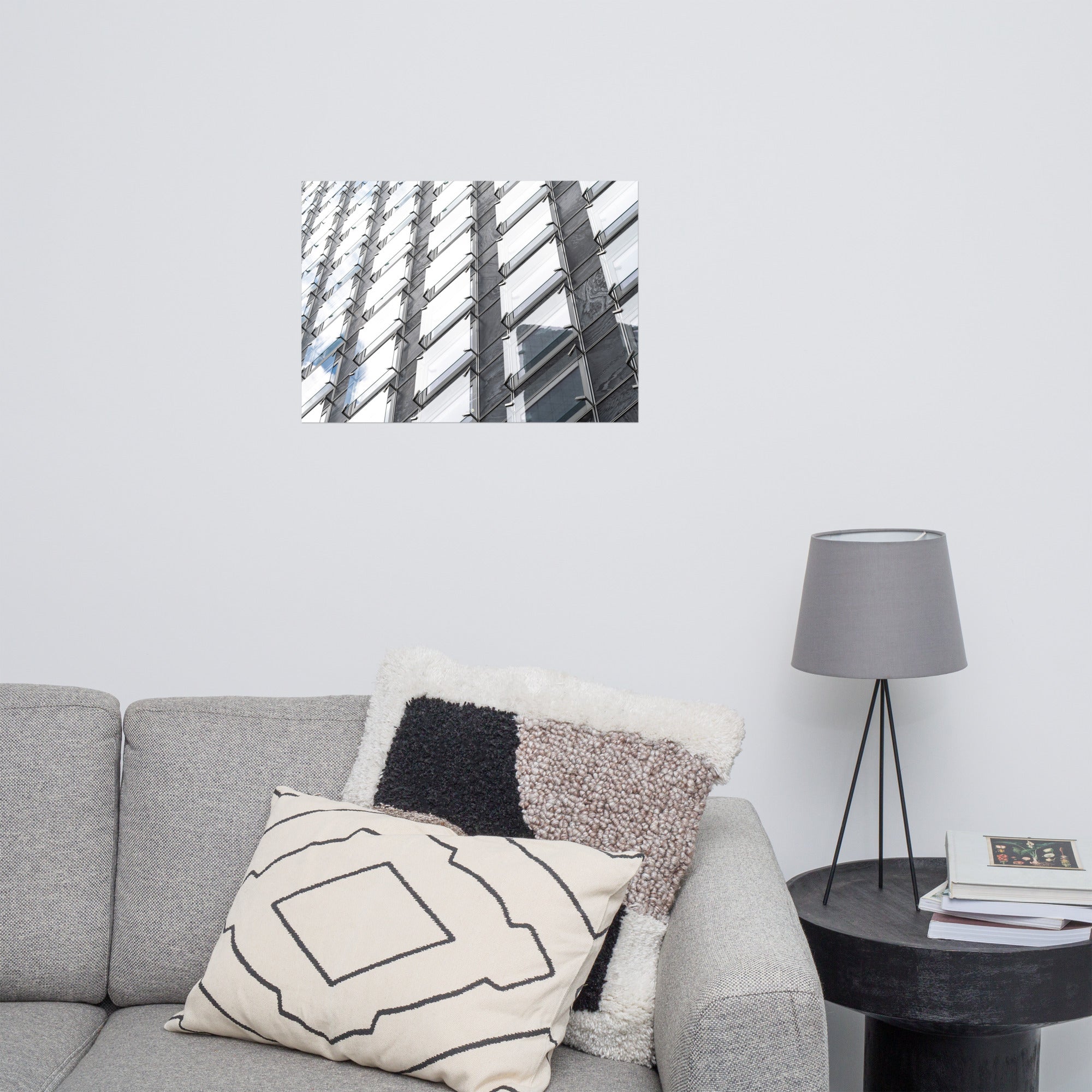 Photographie architecturale 'Jeu d'échecs', capturant des façades vitrées dans un jeu de réflexions et de symétrie.