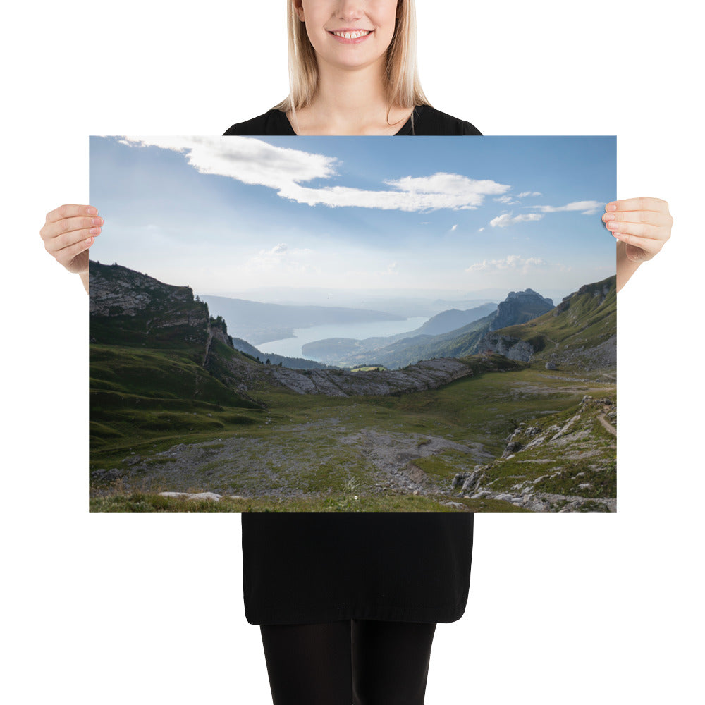 Photographie du poster 'La Tournette N03', capturant la beauté de la vallée et du lac d'Annecy en Haute-Savoie.