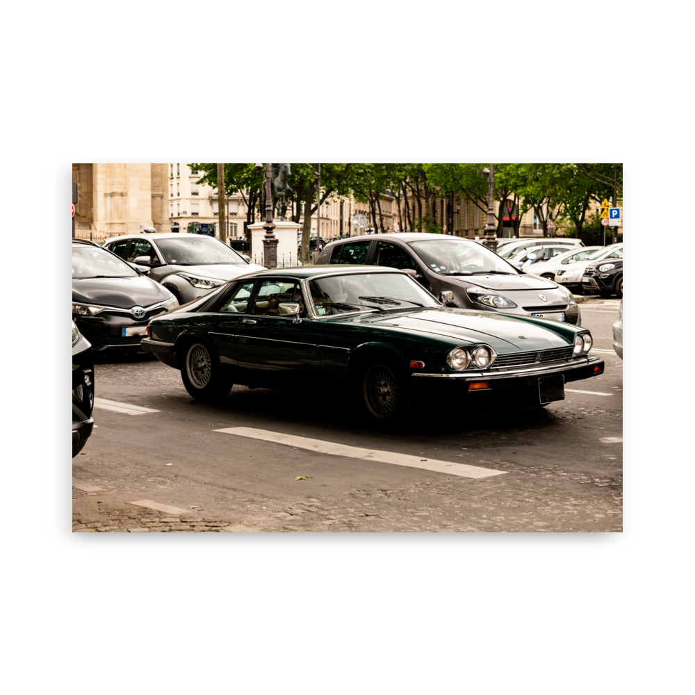 Poster de photographie d'une Jaguar XJS en plein Paris.