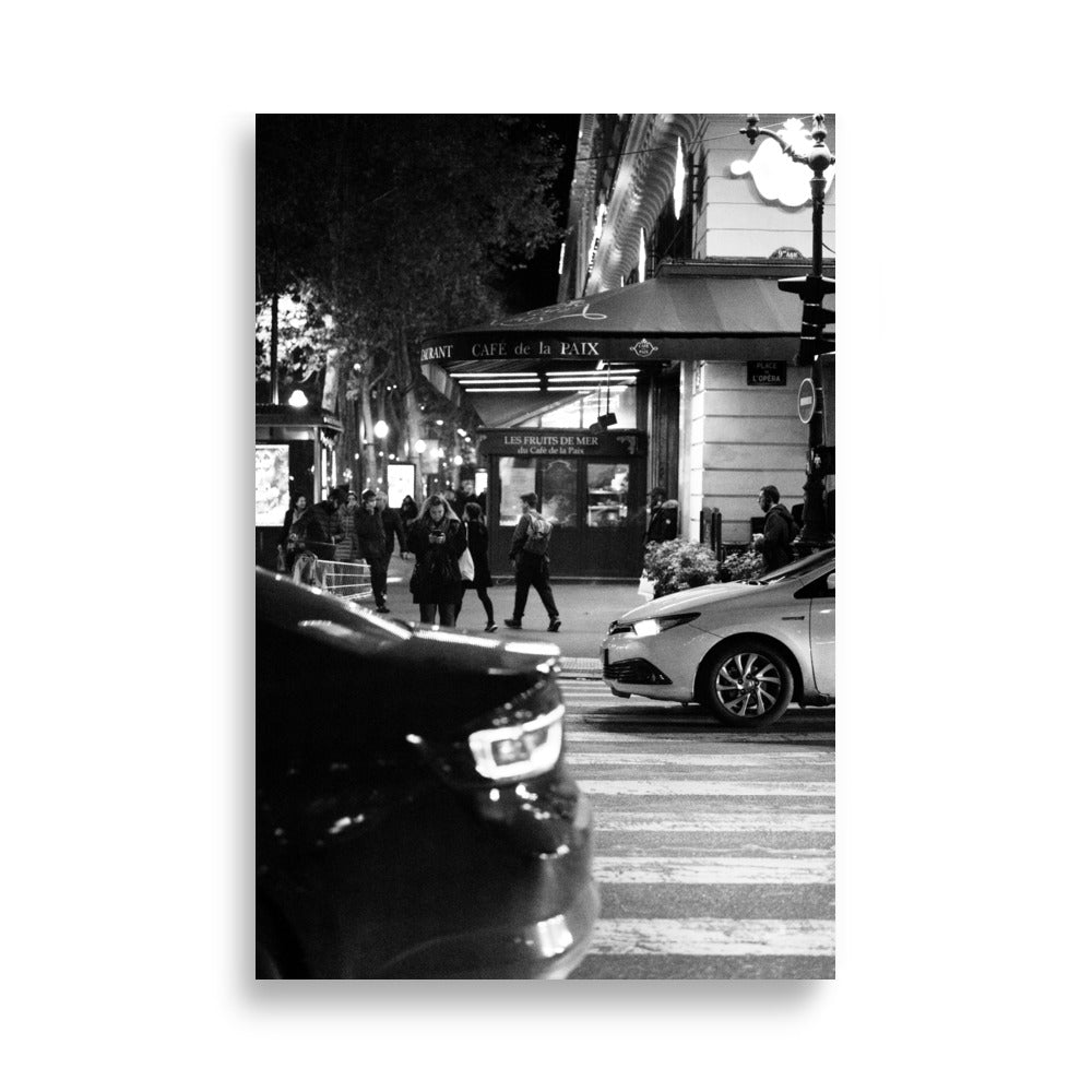 Poster 61x91 photo de rue N26 - Capturer l'essence de la vie urbaine avec cette photographie de rue saisissante.