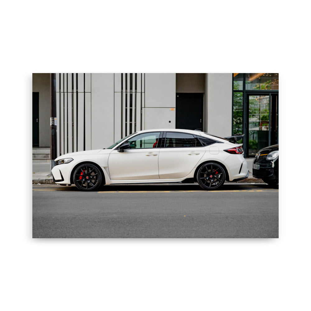 Poster 'Honda Civic 10 Type R' mettant en scène une voiture de sport Honda Civic Type R dans la rue