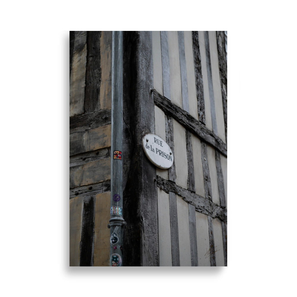 Panneau "Rue de la Prison" dans la pittoresque ville de Honfleur.