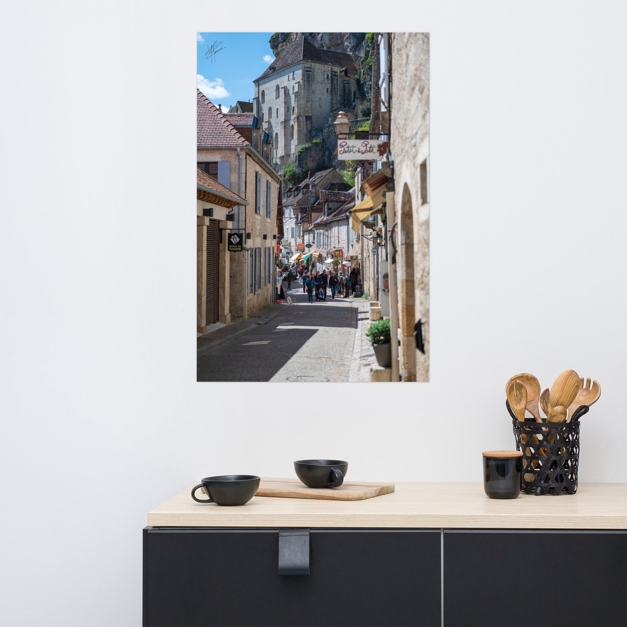 Photographie de la Rue Roland le Preux à Rocamadour, rue historique et commerçante.Photographie de la Rue Roland le Preux à Rocamadour, rue historique et commerçante.