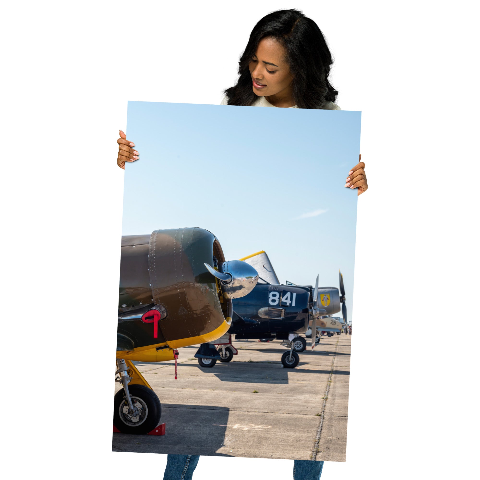 Photographie impressionnante 'Aviation' dépeignant un alignement d'avions de guerre vintage, imprimée sur un papier d'excellence.