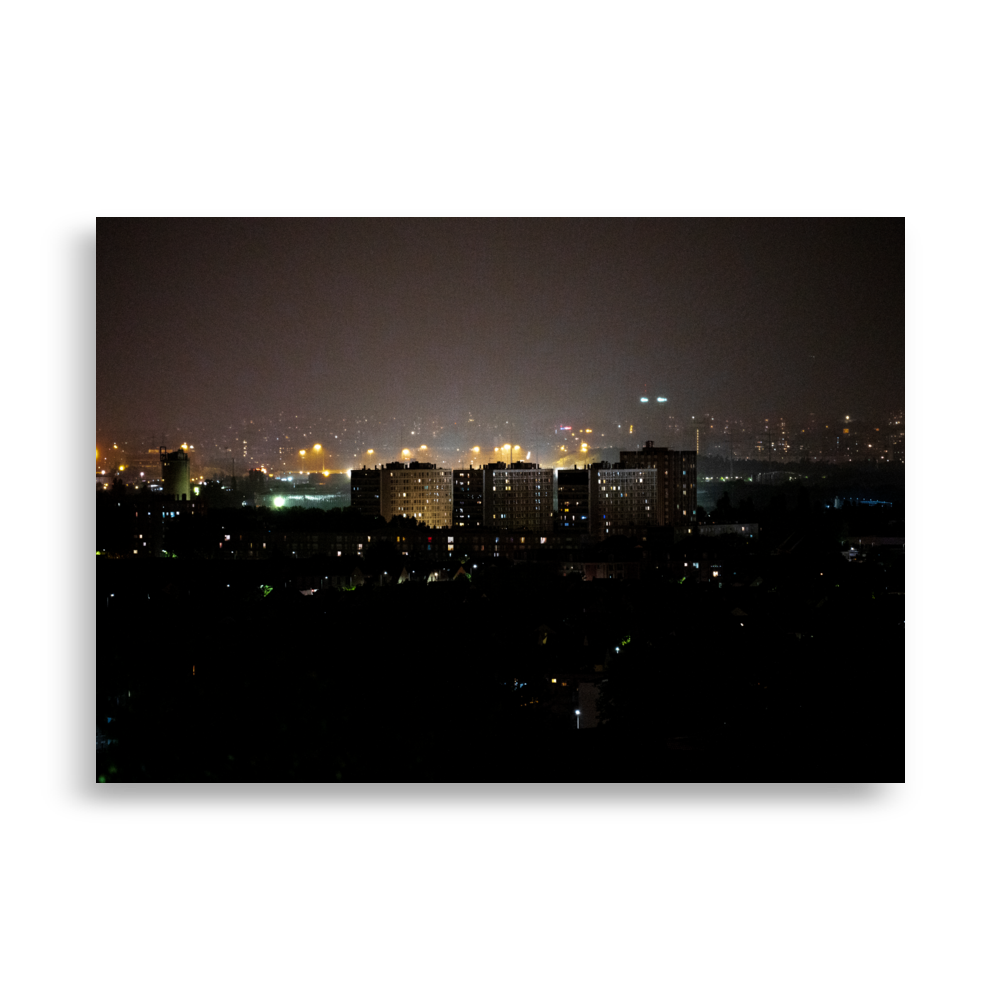 Poster de la photographie "Villeneuve-Saint-Georges la nuit", vue nocturne du quartier nord de Villeneuve-Saint-Georges.