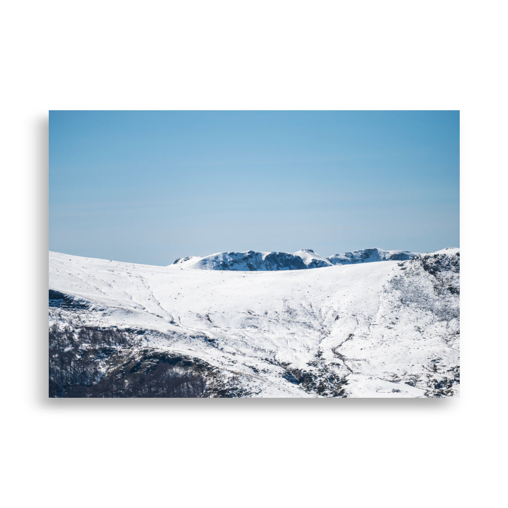  Montagnes du Cantal N15 - Paysage magnifique des montagnes enneigées - La Boutique du Poster