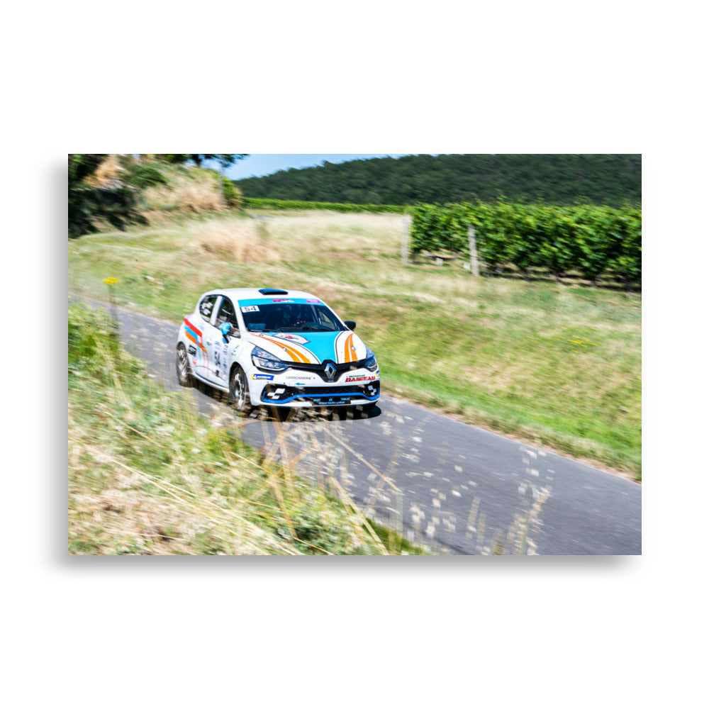 Poster de la Clio IV Rallye lors du Rallye de Chinon 2023