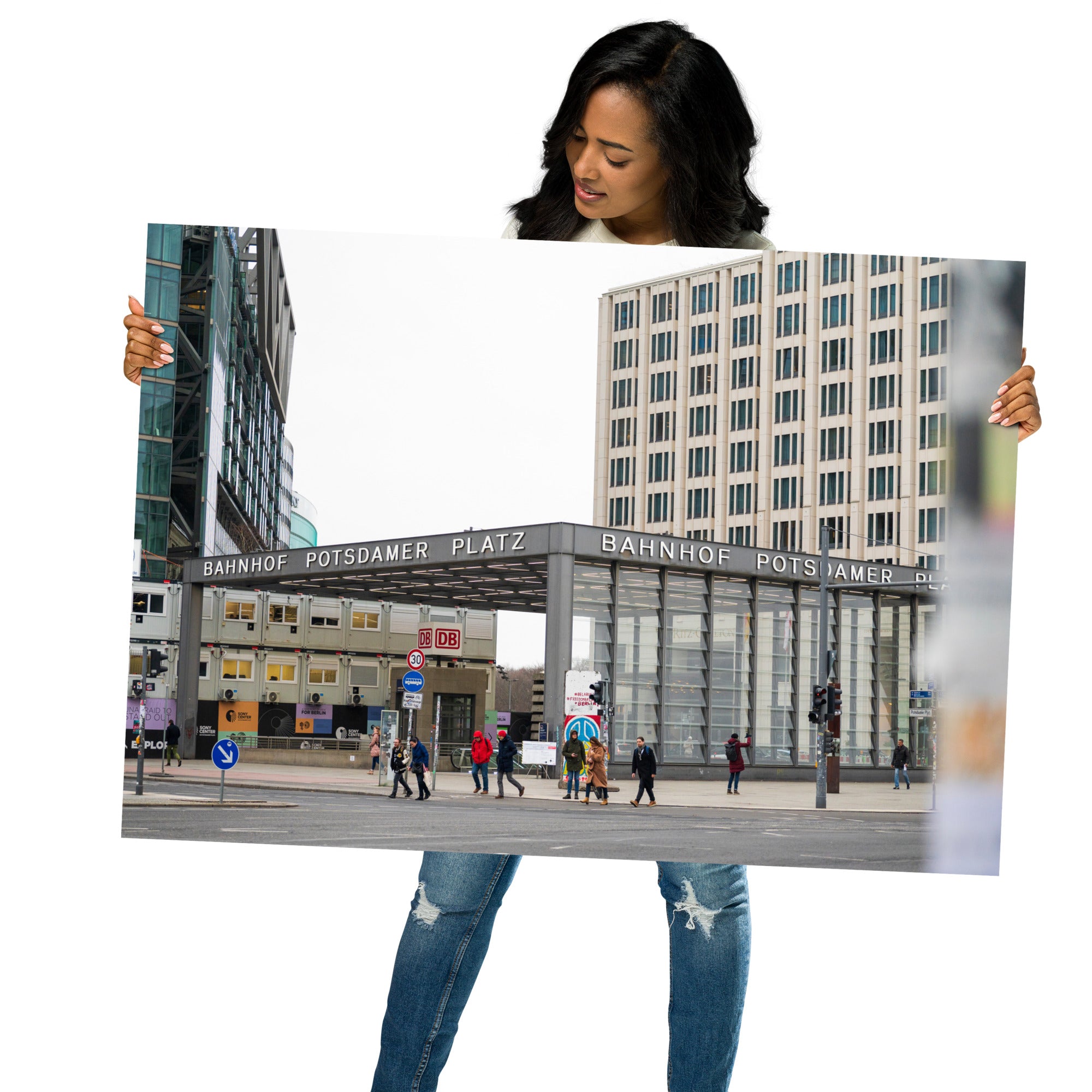 Photographie 'Bahnhof Potsdamer Platz' représentant l'extérieur de la gare à Berlin