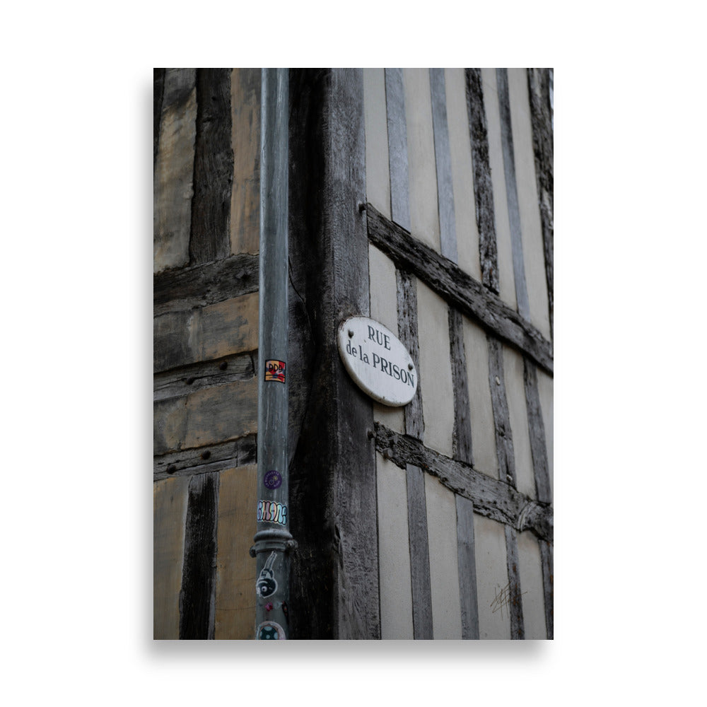 Panneau "Rue de la Prison" dans la pittoresque ville de Honfleur.