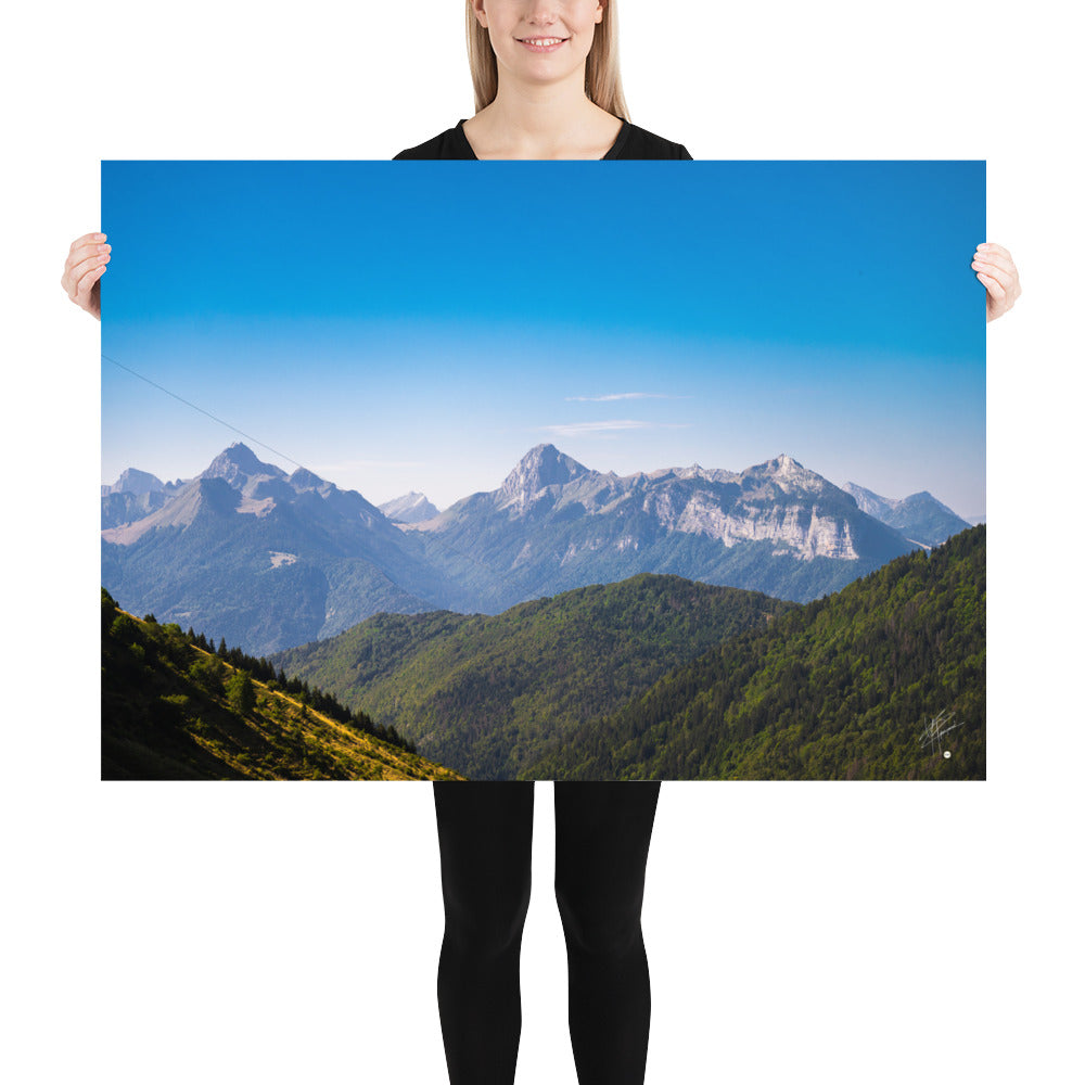 Poster photographique 'Les Bauges', montrant une vue captivante des montagnes de la Haute-Savoie en France.