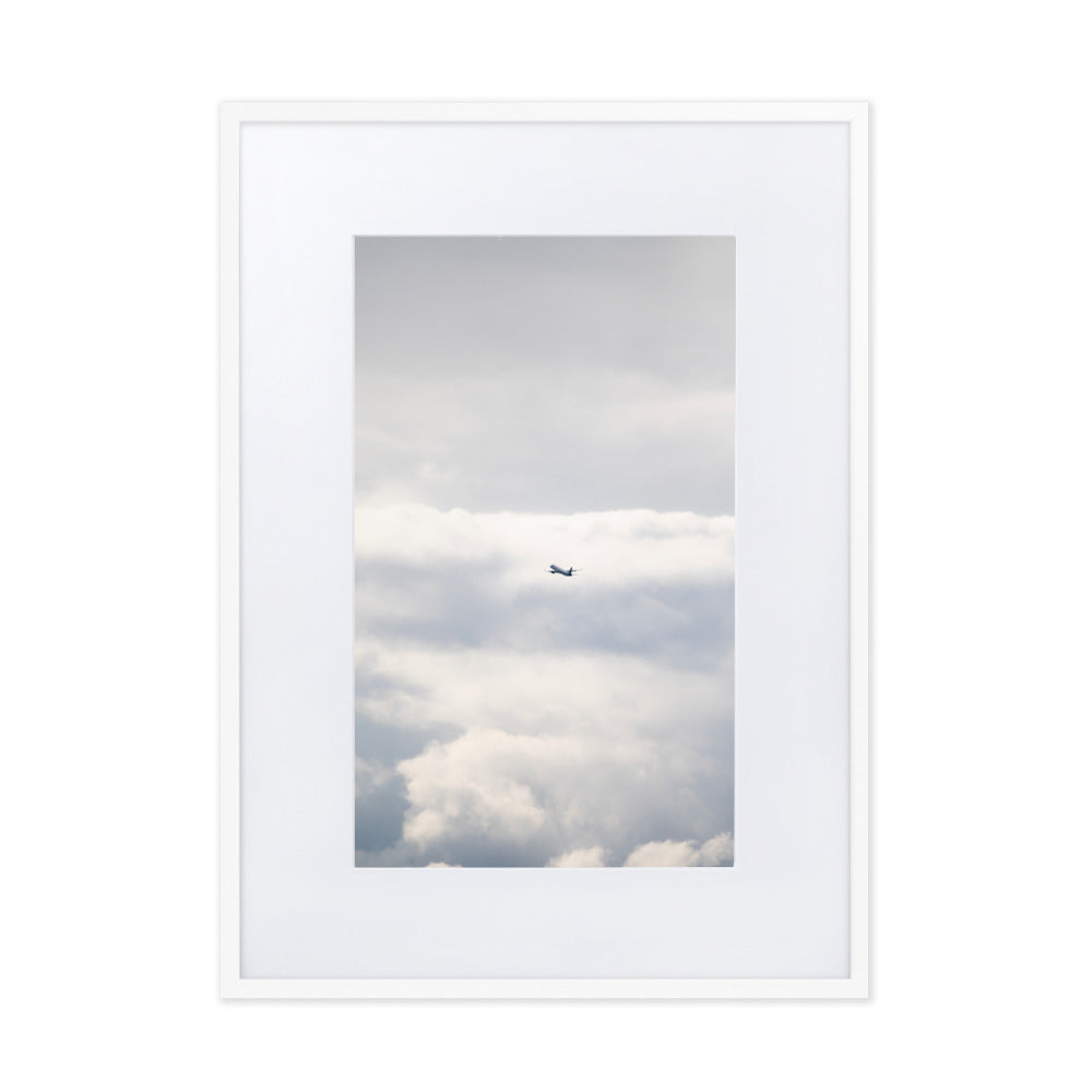 Nuages N22 - Photographie captivante des nuages avec un avion de ligne - La Boutique du Poster Français