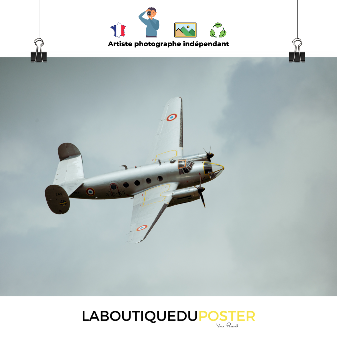 Poster mural - Dassault MD 311 – Photographie d'avion en vol – Poster photo, poster XXL, Photo d’art, photographie murale et des posters muraux des photographies de rue unique au monde. La boutique de posters créée par un Photographe français.