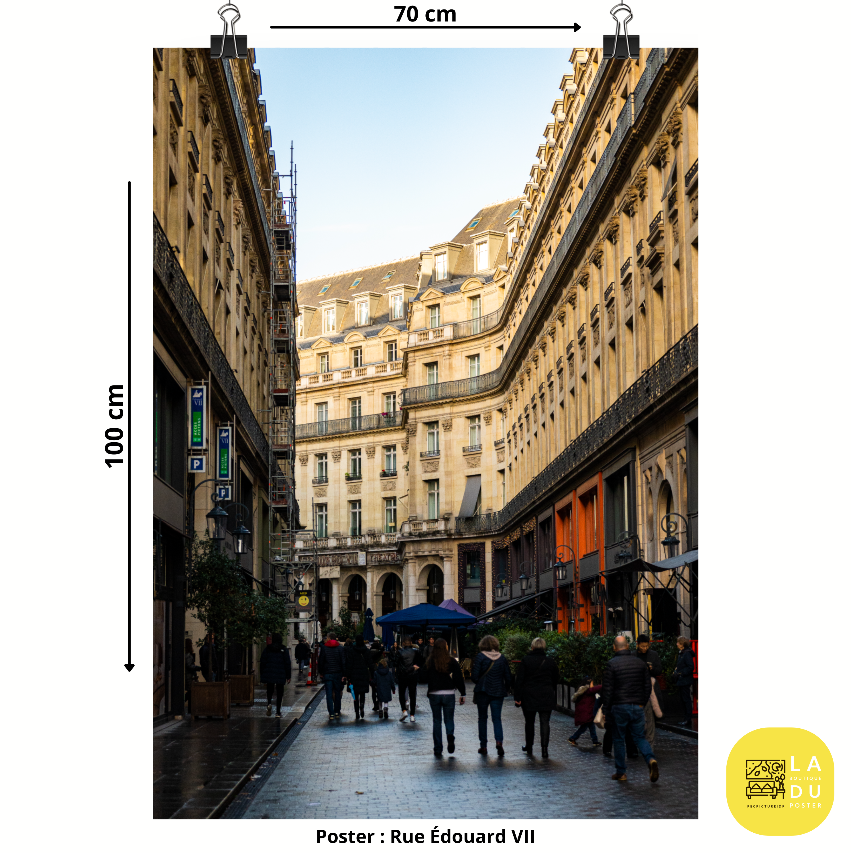 Poster mural - Rue Édouard VII – Photographie de rue de ville à Paris – Poster photo, poster XXL, photographie murale et des posters muraux unique au monde. La boutique de posters créée par Yann Peccard un Photographe français.