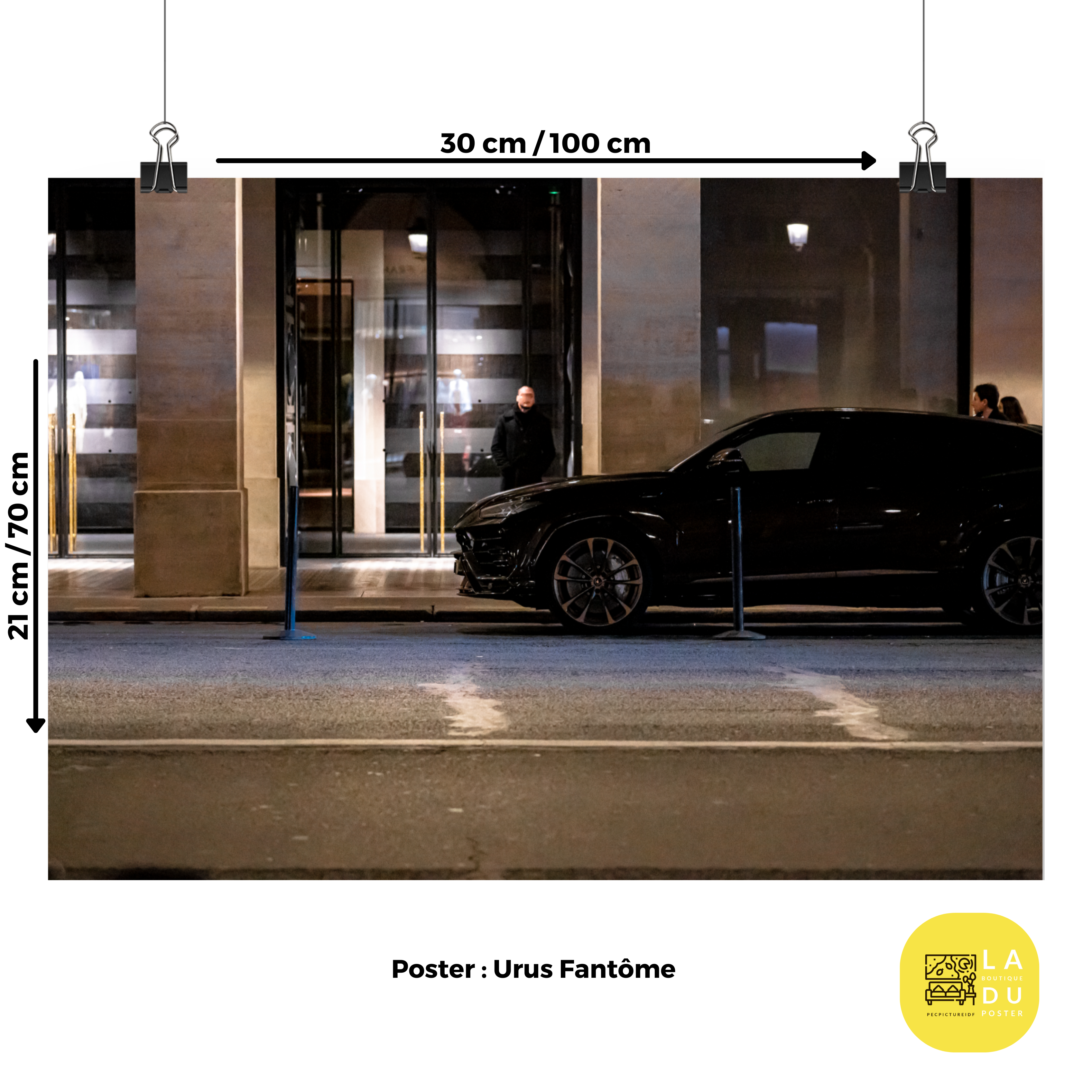 Poster mural - Lamborghini Urus Fantôme – Photographie de voiture – Poster photo, poster XXL, Photo d’art, photographie murale et des posters muraux des photographies de rue unique au monde. La boutique de posters créée par un Photographe français.