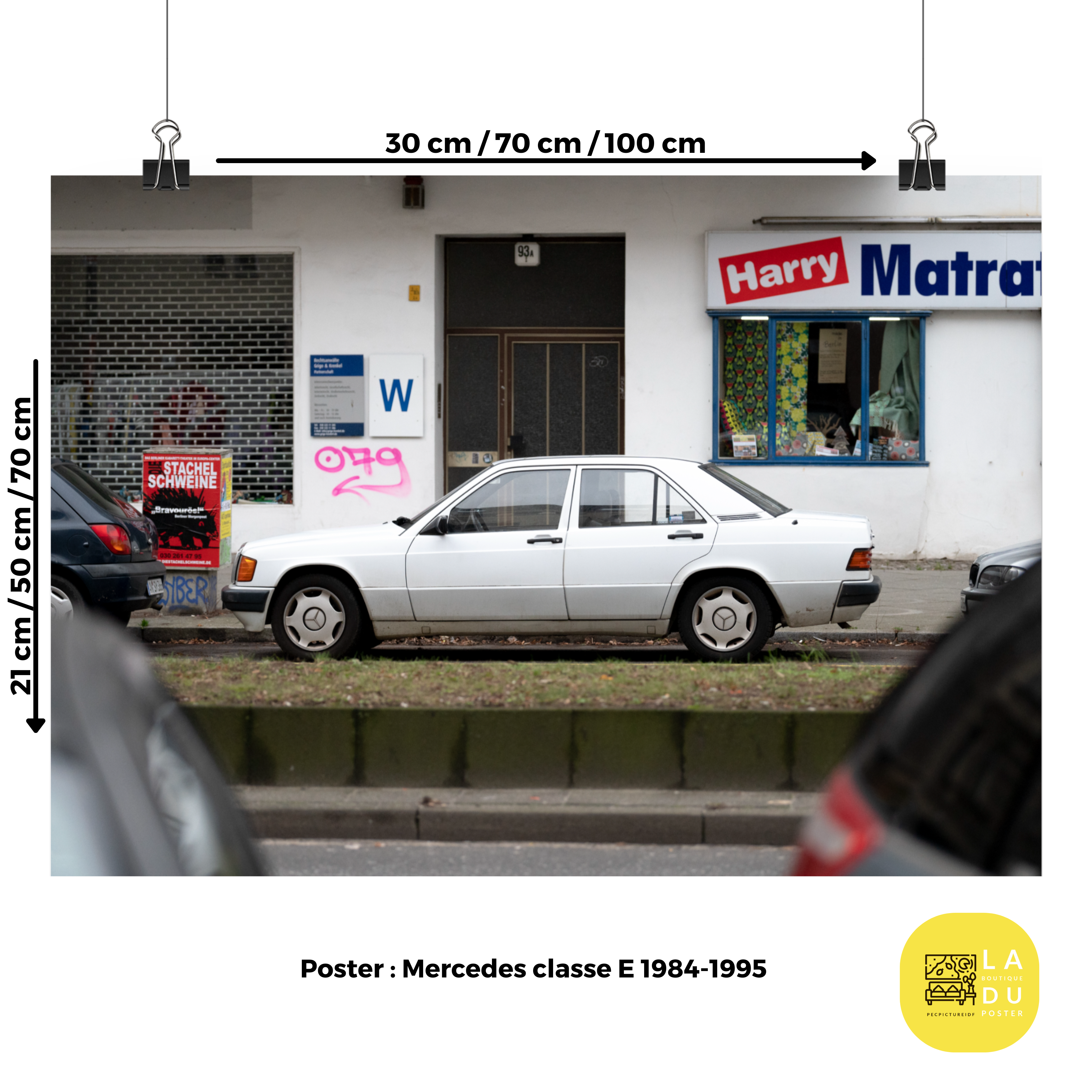 Poster mural - Mercedes classe E 1984-1995 – Photographie de voiture – Poster photo, poster XXL, photographie murale et des posters muraux unique au monde. La boutique de posters créée par Yann Peccard un Photographe français.