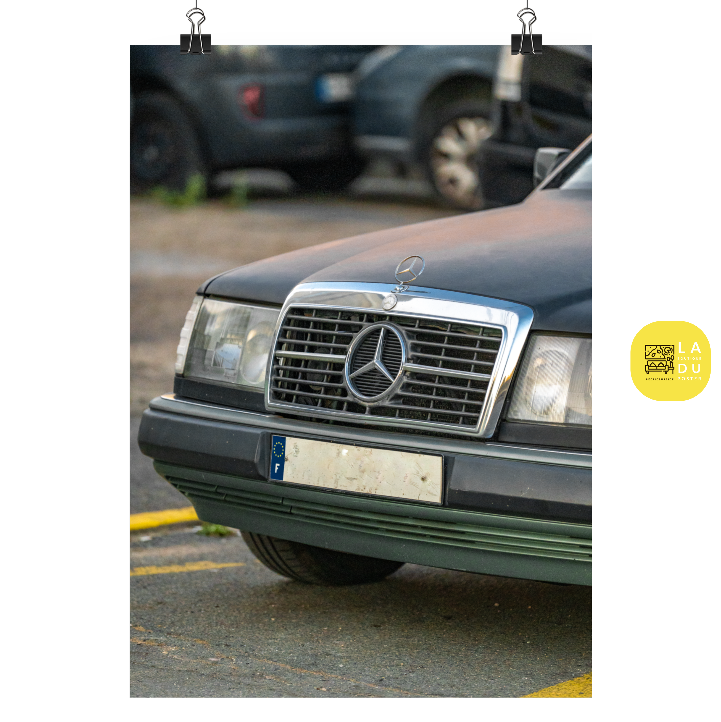 Poster mural - Mercedes Benz vintage – Photographie de vielle voiture – Poster photo, poster XXL, photographie murale et des posters muraux unique au monde. La boutique de posters créée par Yann Peccard un Photographe français.