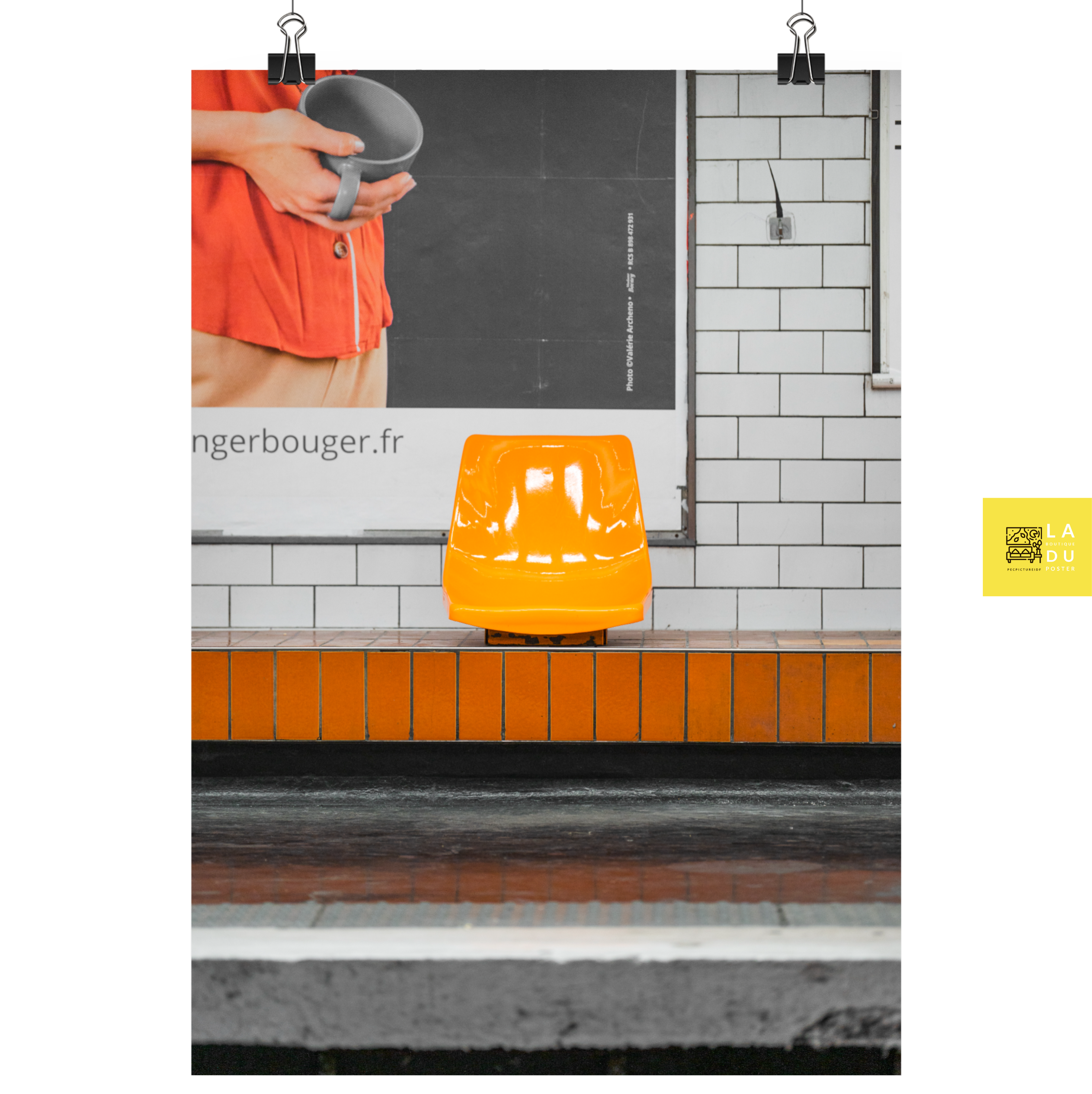 Siège orange du métro parisien - Poster - La boutique du poster Français