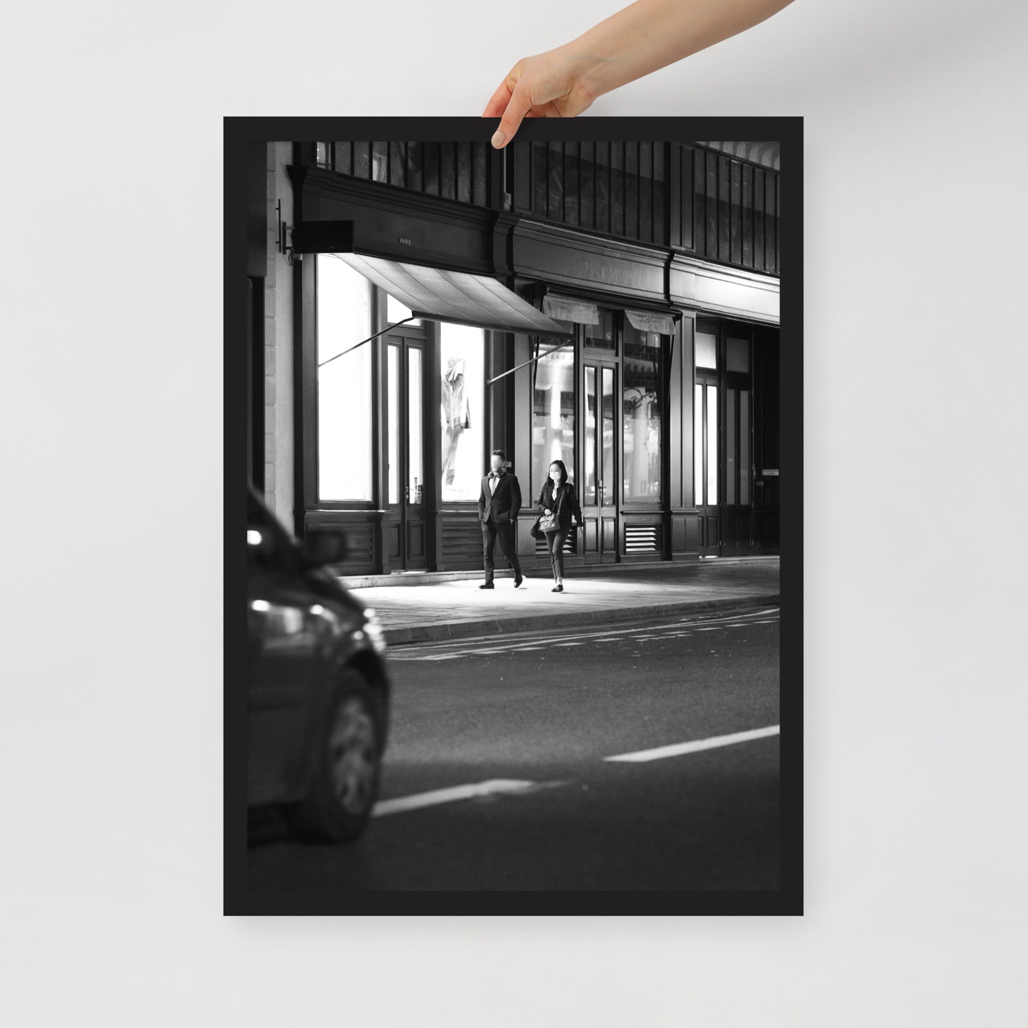 Poster mural - Vitrine N02 – Photographie de rue en noir et blanc – Poster photographie, photographie murale et des posters muraux unique au monde. La boutique de posters créée par Yann Peccard un Photographe français.