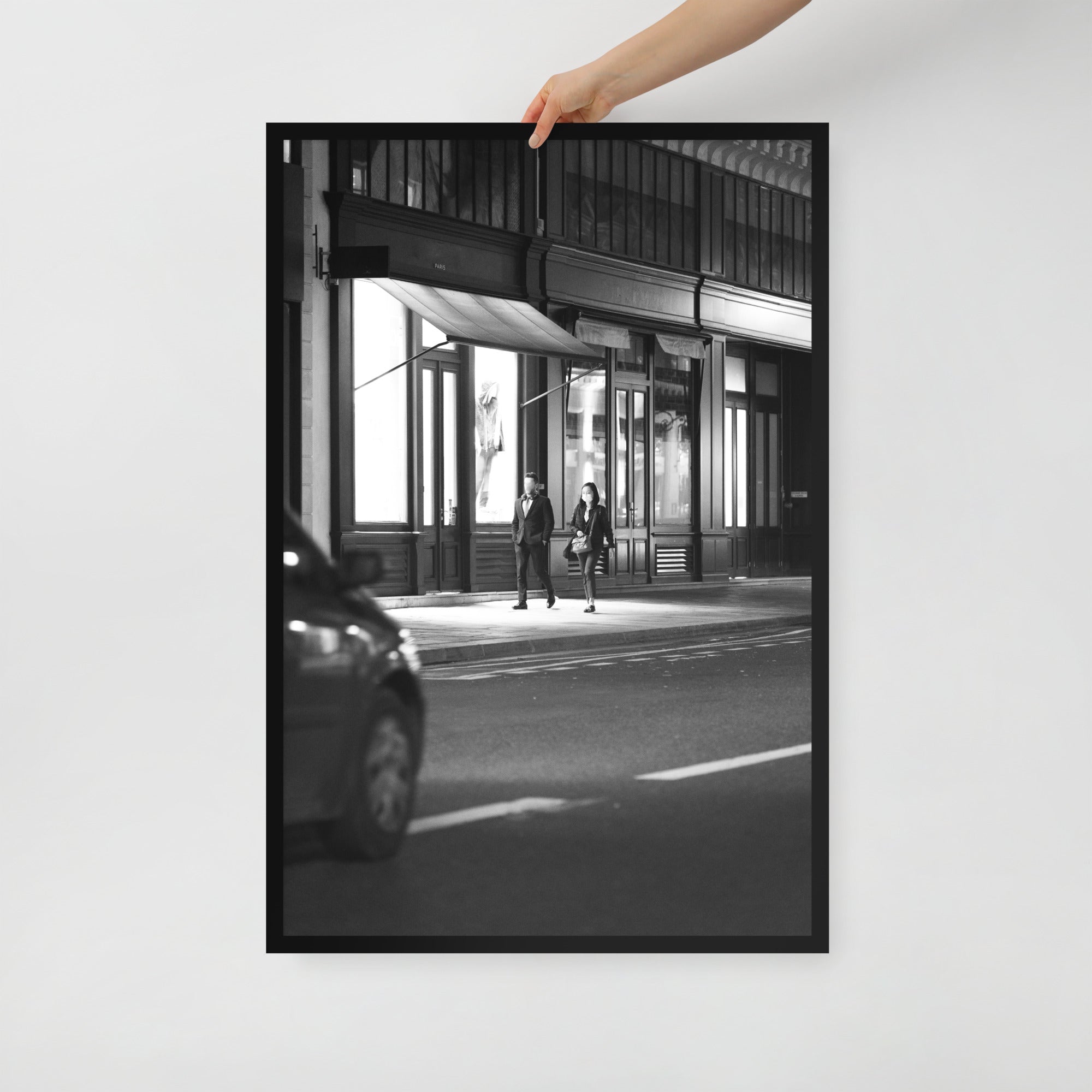 Poster mural - Vitrine N02 – Photographie de rue en noir et blanc – Poster photographie, photographie murale et des posters muraux unique au monde. La boutique de posters créée par Yann Peccard un Photographe français.