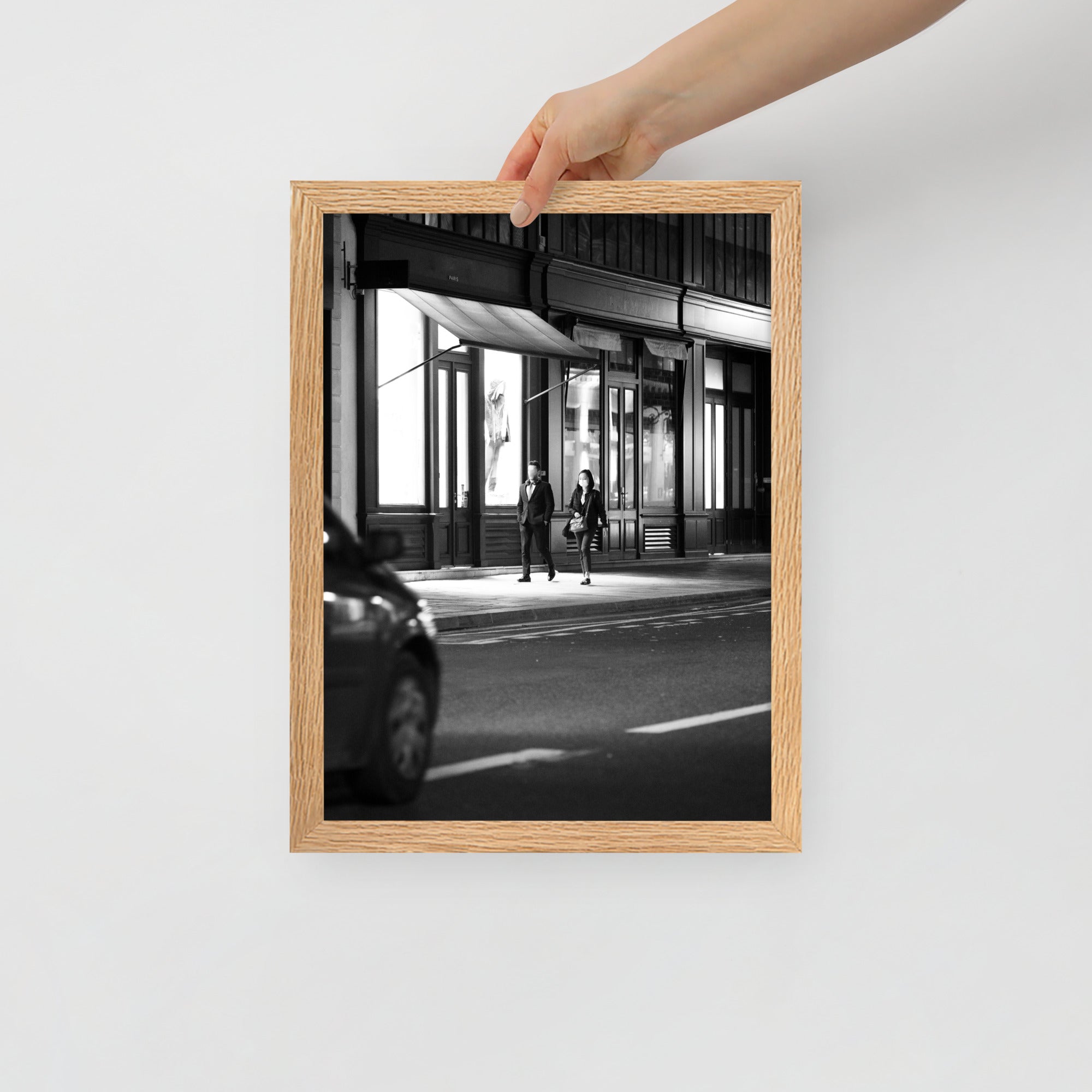 Poster mural - Vitrine N02 – Photographie de rue en noir et blanc – Poster photographie, photographie murale et des posters muraux unique au monde. La boutique de posters créée par Yann Peccard un Photographe français.
