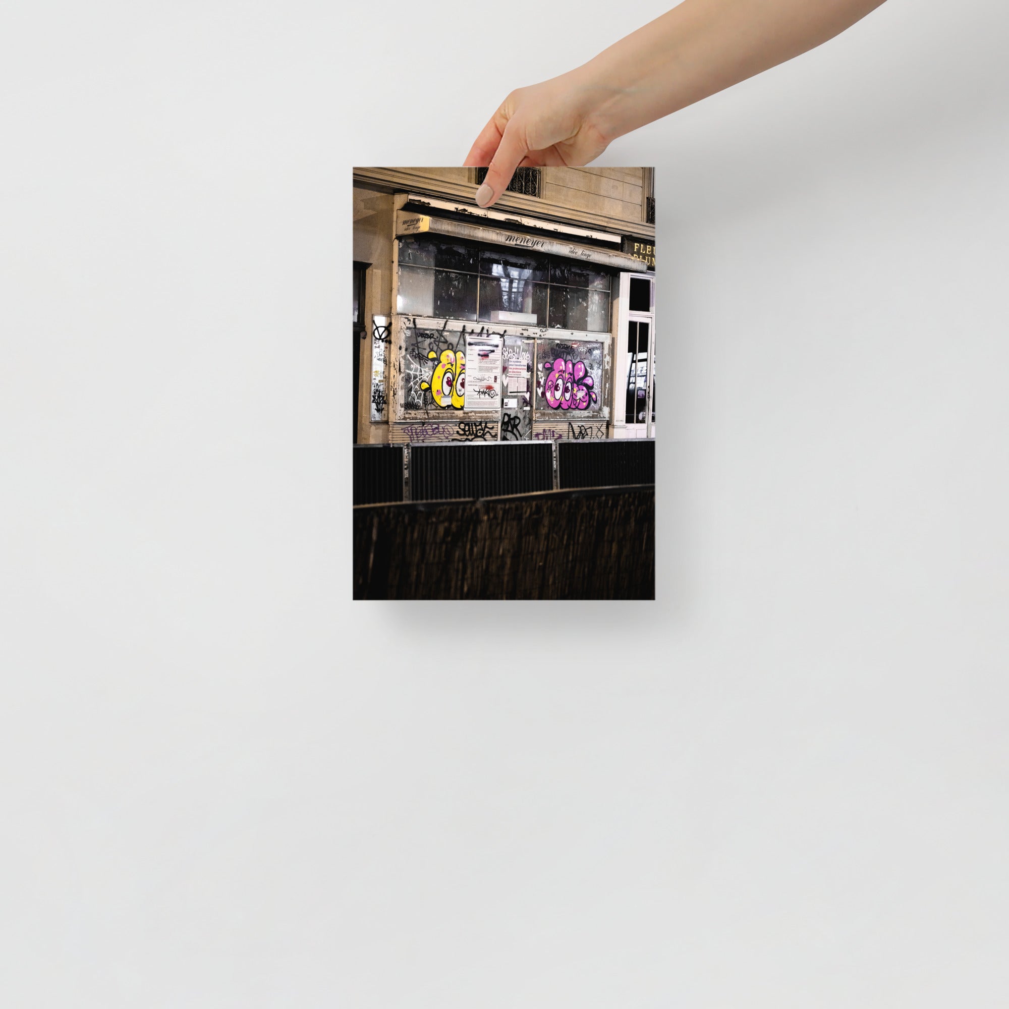 Poster mural - Graffiti Paris – Photographie de rue – Poster photo, poster XXL, Photo d’art, photographie murale et des posters muraux des photographies de rue unique au monde. La boutique de posters créée par un Photographe français.