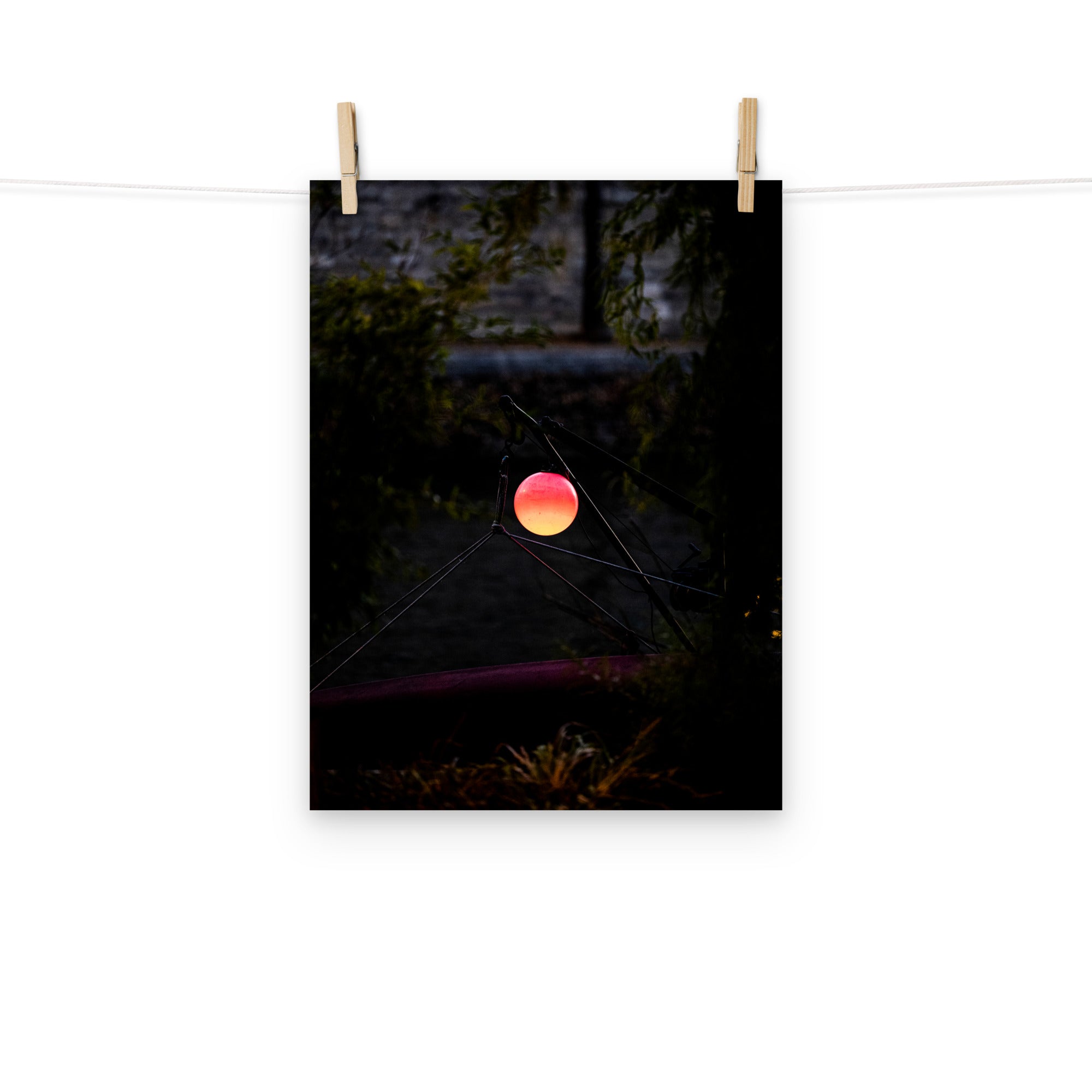 Poster mural - Crystal – Photographie de nuit à Paris – Poster photo, poster XXL, Photo d’art, photographie murale et des posters muraux des photographies de rue unique au monde. La boutique de posters créée par un Photographe français.