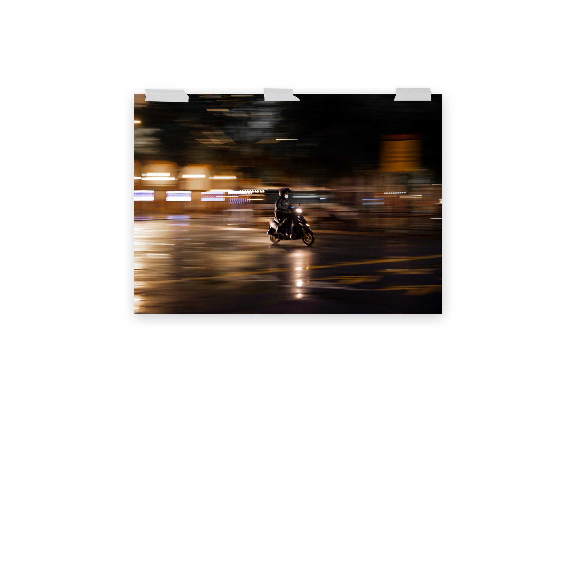 Poster mural - Mouvement dans la ville de nuit – Photographie de nuit à Paris – Poster photo, poster XXL, photographie murale et des posters muraux unique au monde. La boutique de posters créée par Yann Peccard un Photographe français.